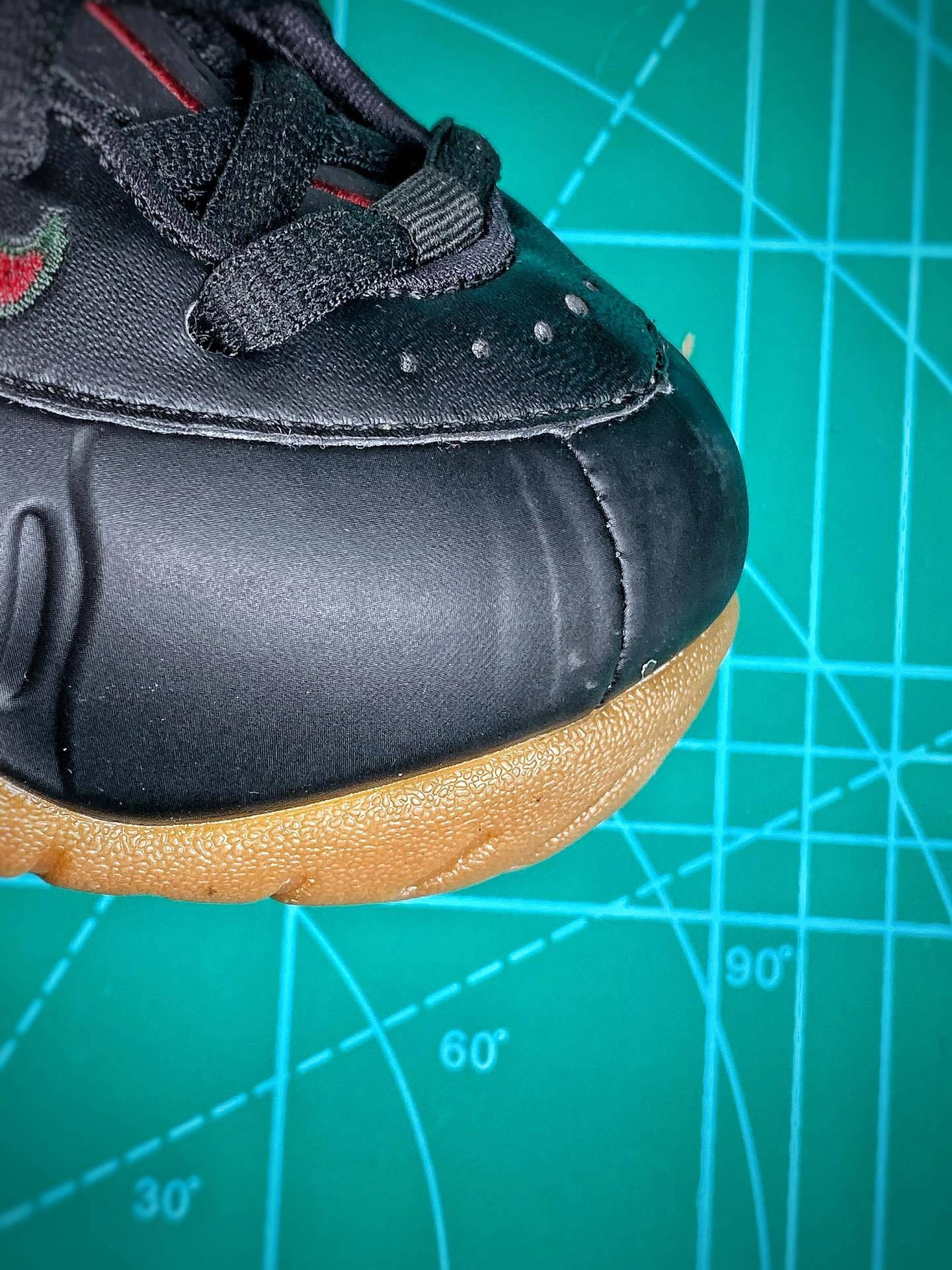 sneakers3a-- 624041-004 item:C-X026D04145