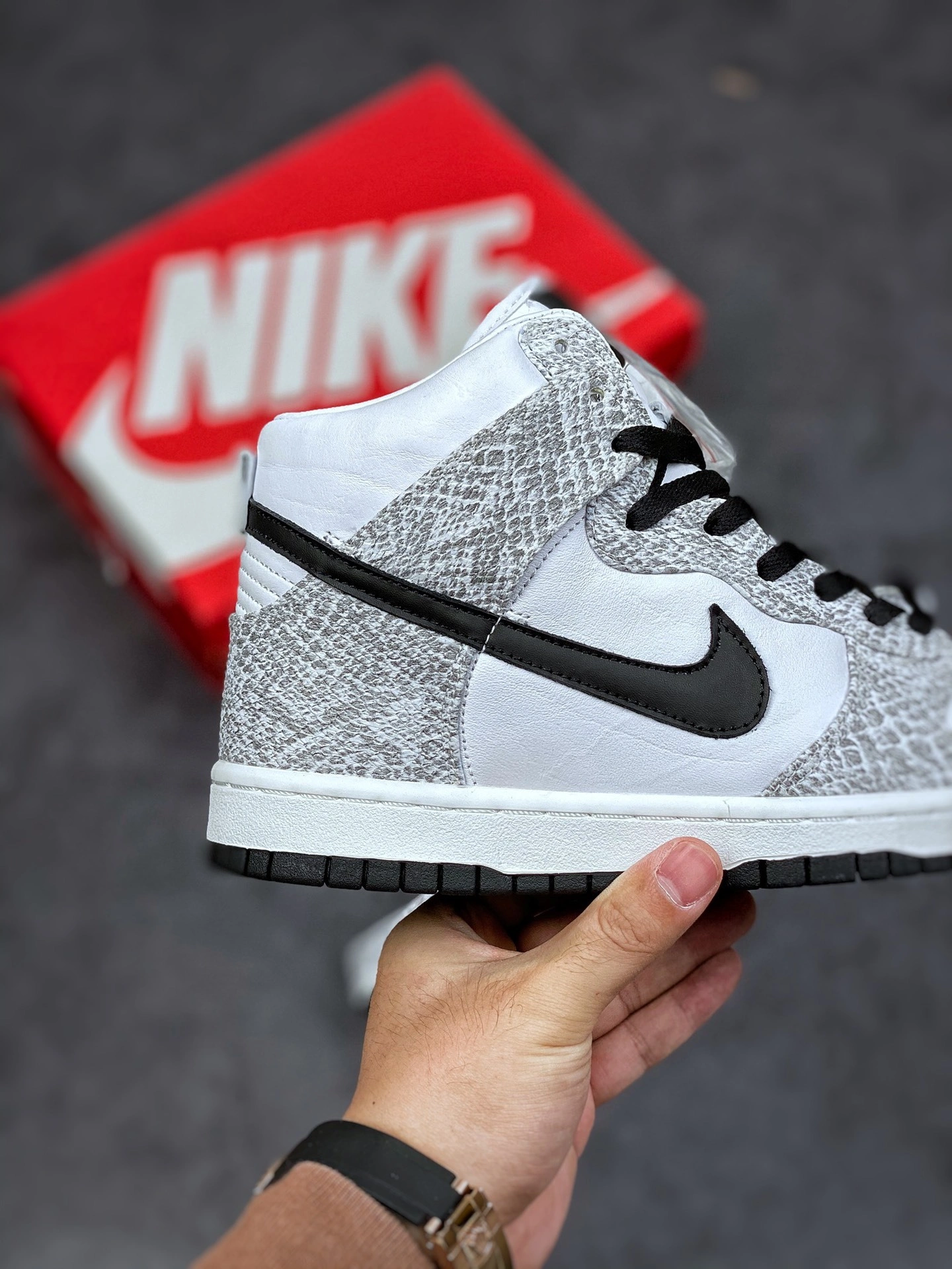 sneakers3a-- 624512-010 item:C-X167D1513