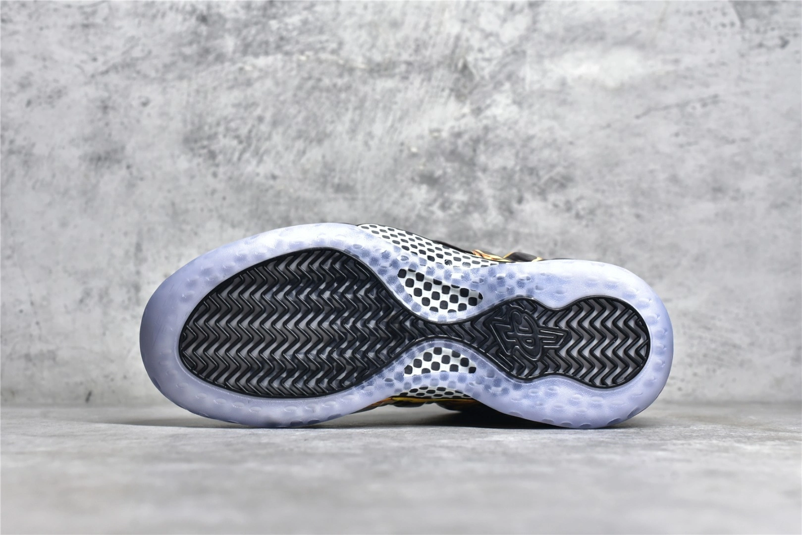 sneakers3a-- 652792-001 item:C-X167C27130