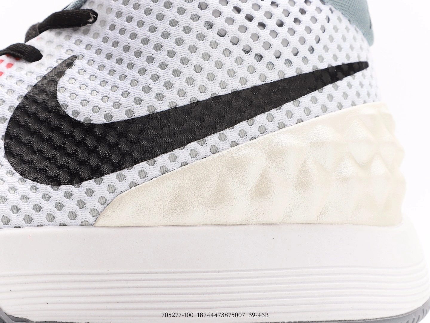 sneakers3a-- 705277-100 item:C-X000D04152