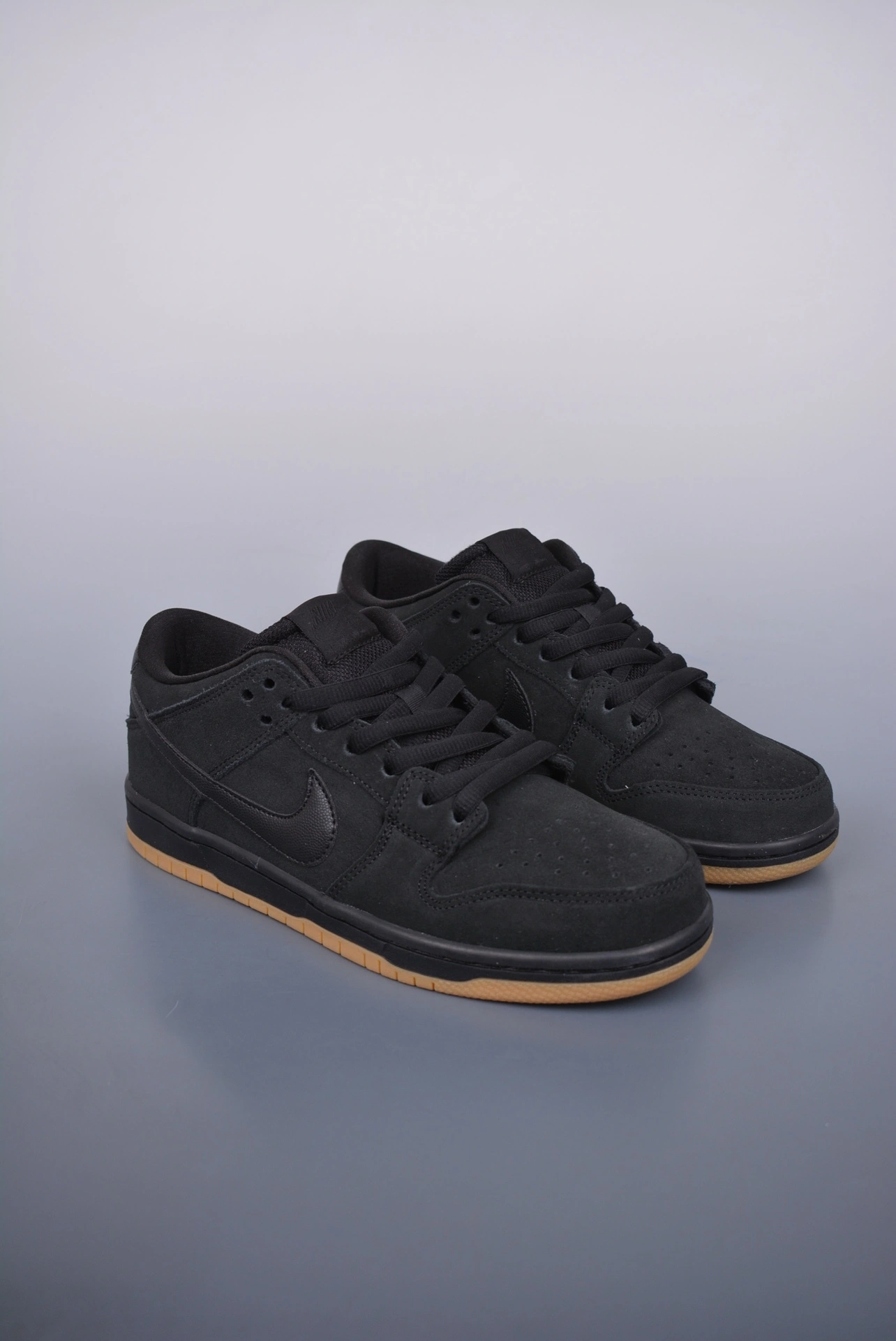 sneakers3a-- 819674 002 item:C-X234D1765