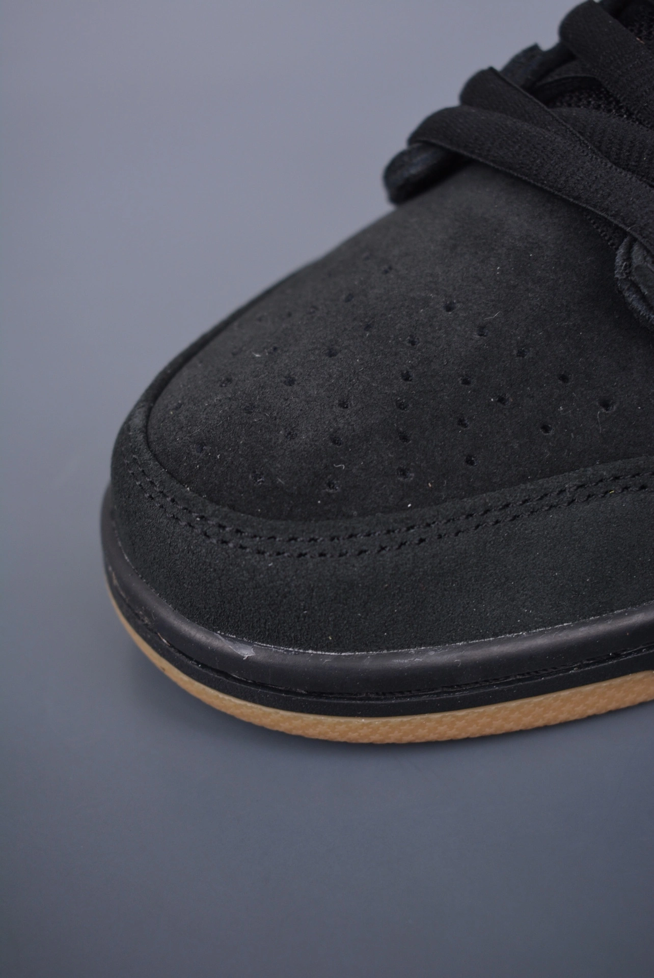 sneakers3a-- 819674 002 item:C-X234D1765