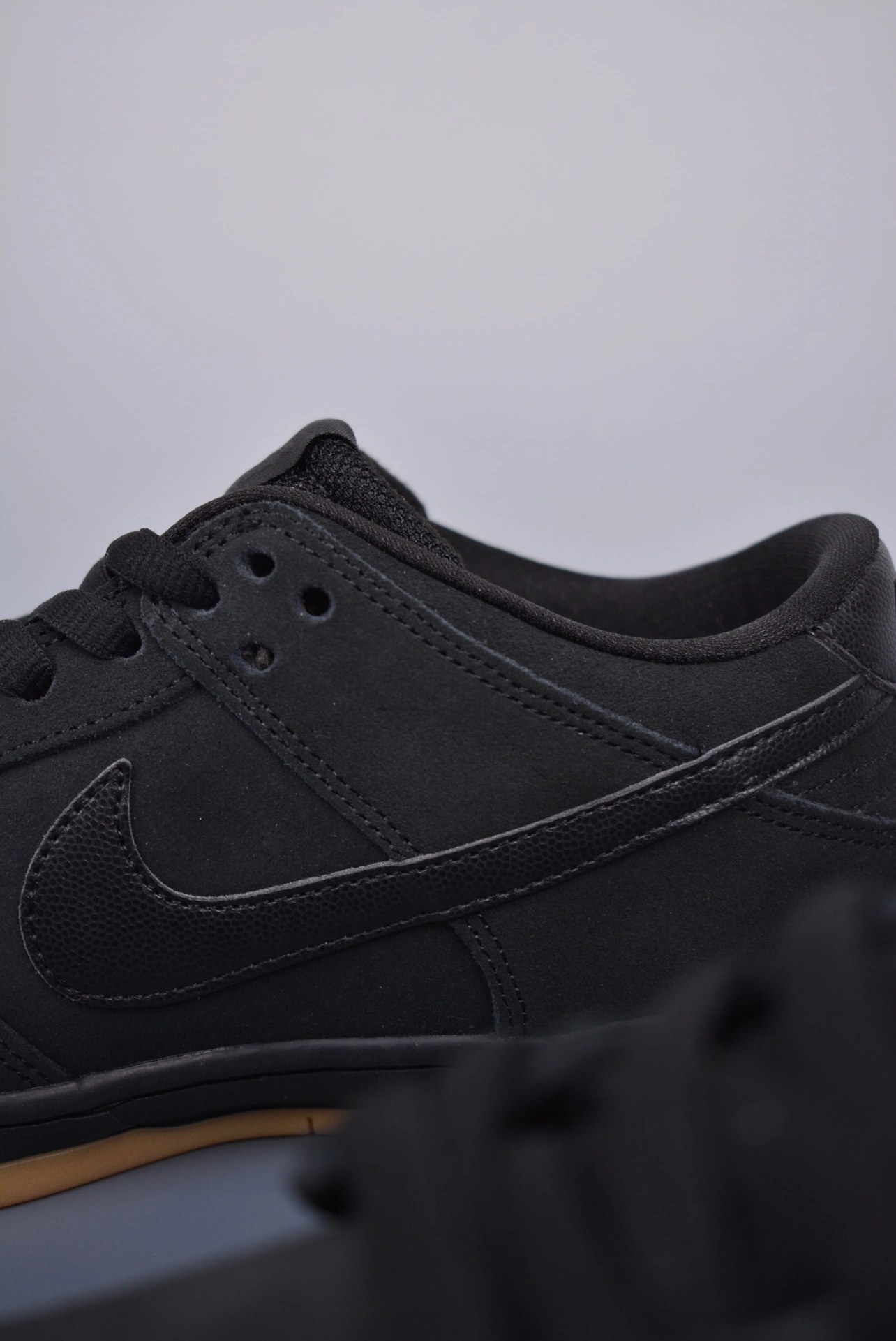 sneakers3a-- 819674 002 item:C-X234D1765