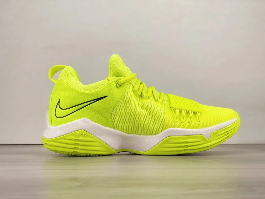sneakers3a-- 878627-700 item:C-X000D1505