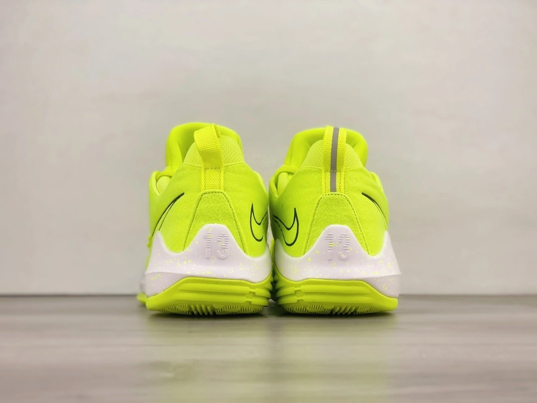 sneakers3a-- 878627-700 item:C-X000D1505