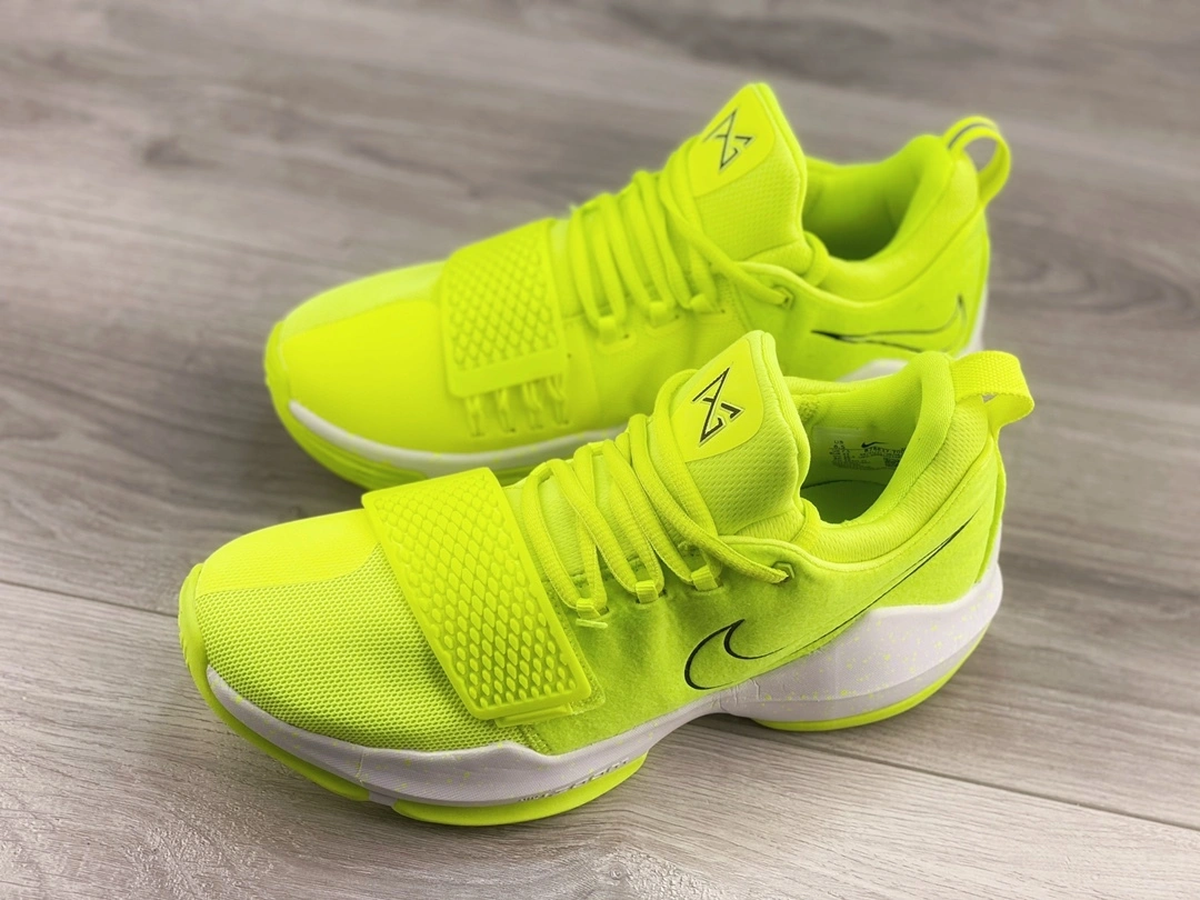 sneakers3a-- 878627-700 item:C-X000D1505