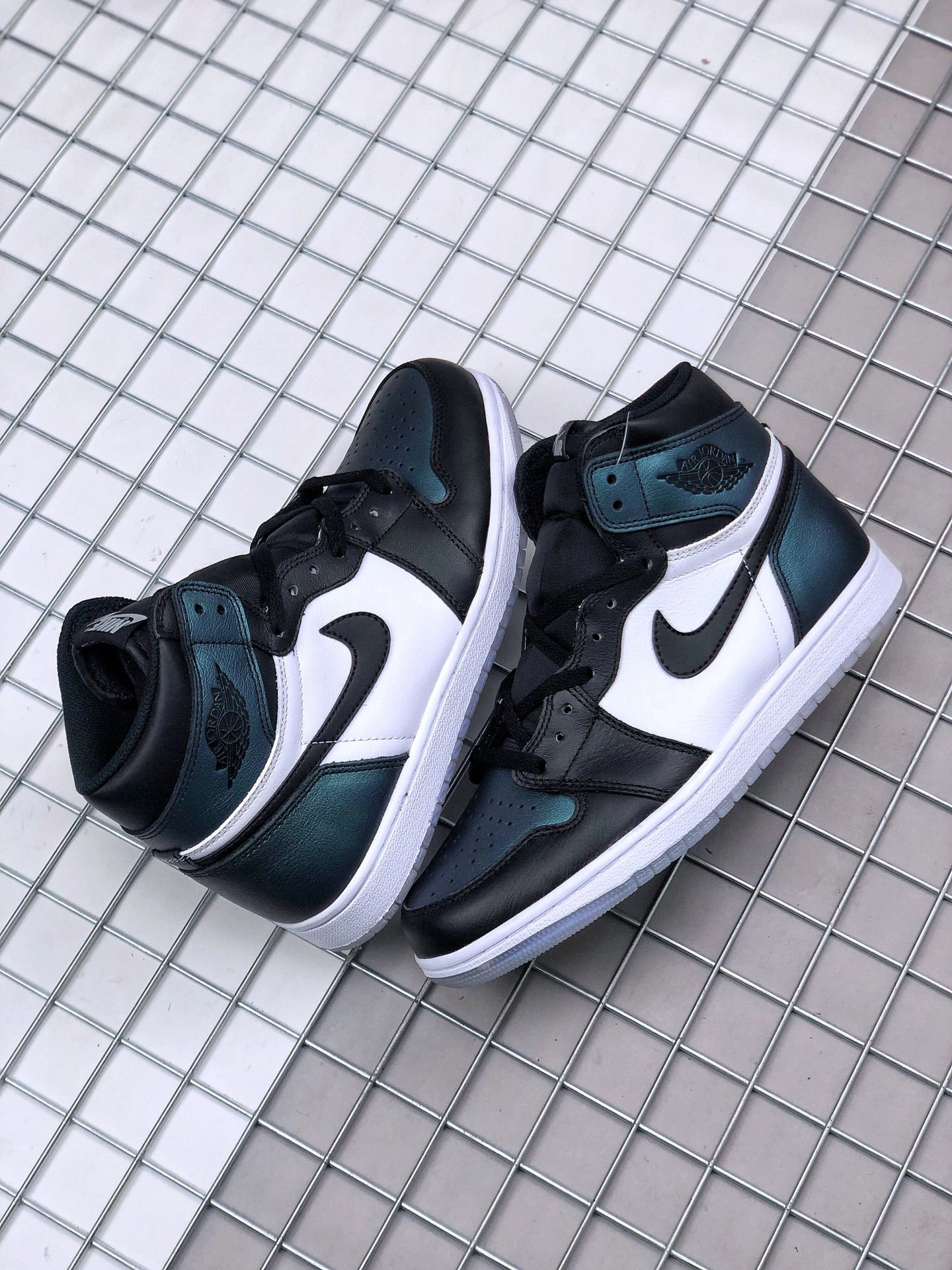 sneakers3a-- 907958-015 item:C-X085C2035