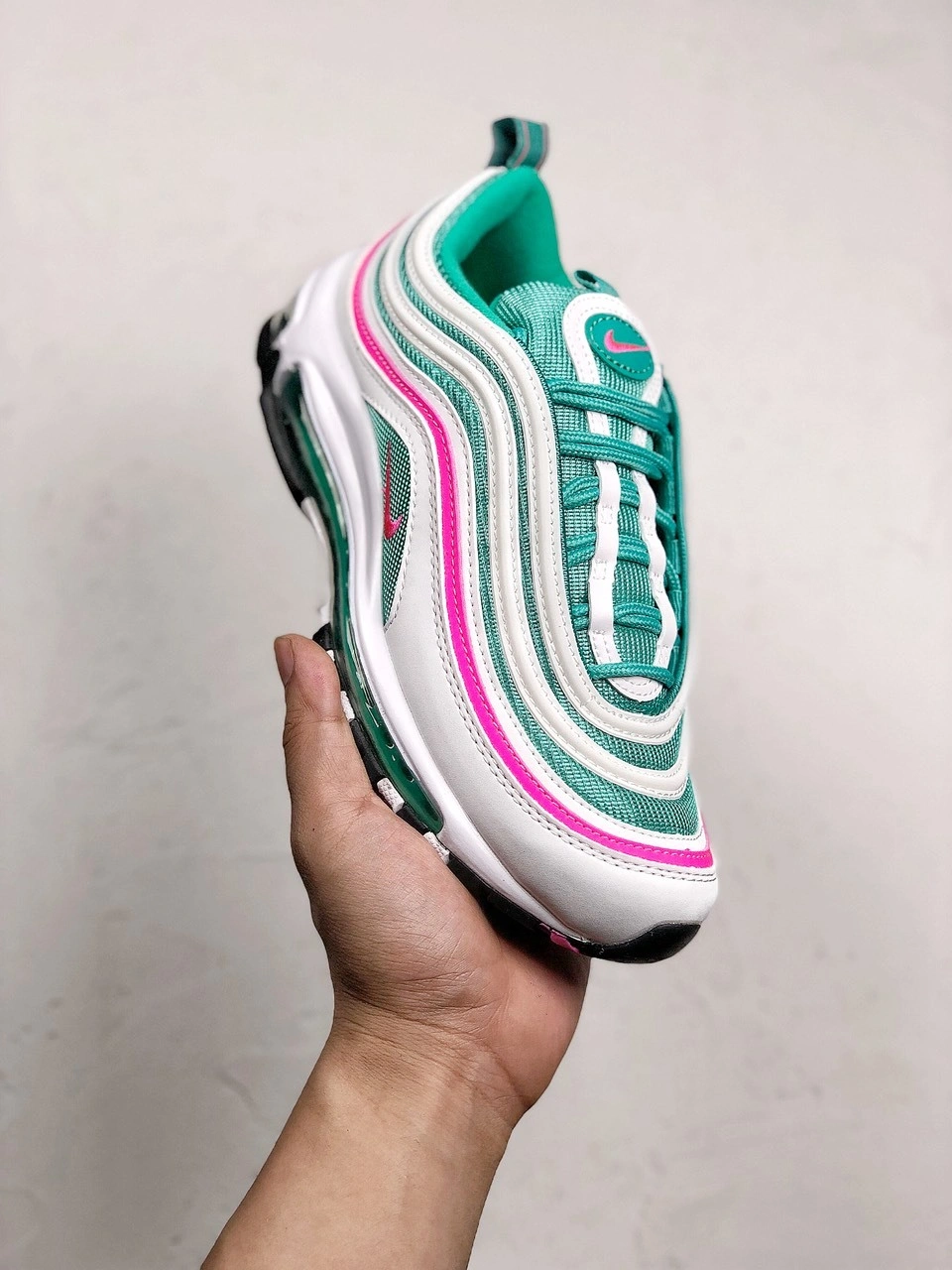 sneakers3a-- 97 921826-102 item:C-X005D04130