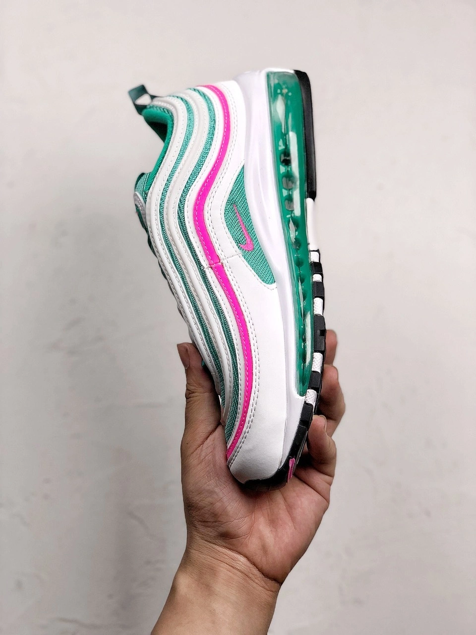 sneakers3a-- 97 921826-102 item:C-X005D04130