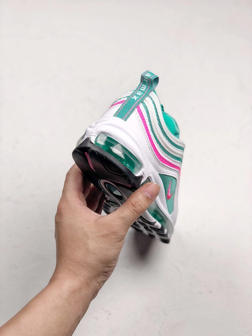 sneakers3a-- 97 921826-102 item:C-X005D04130