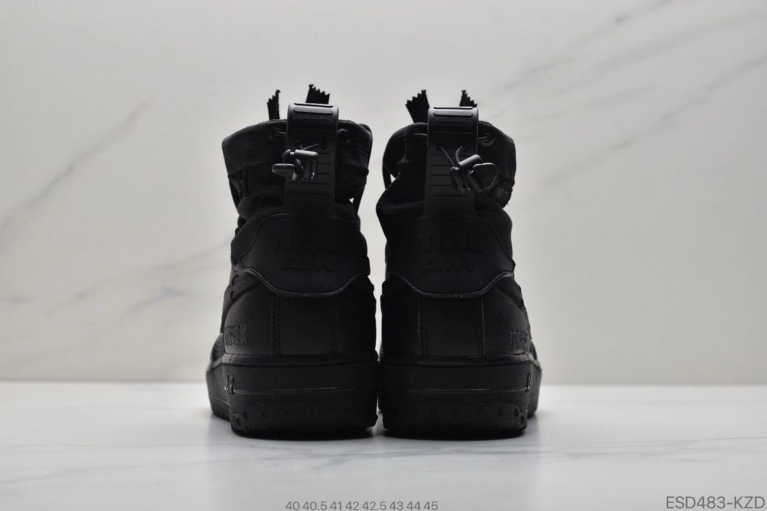 sneakers3a-- CQ7211 003 item:C-X000C2724