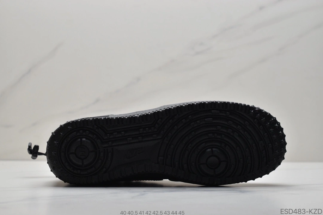 sneakers3a-- CQ7211 003 item:C-X000C2724