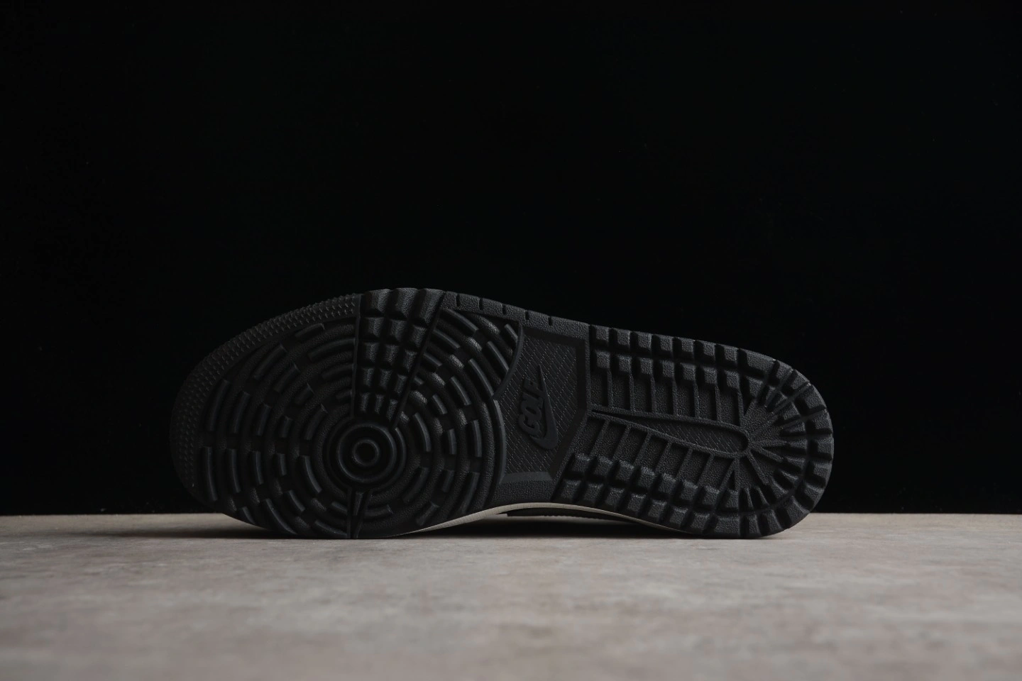 sneakers3a-- DD9315-001 item:C-X167G1301Y
