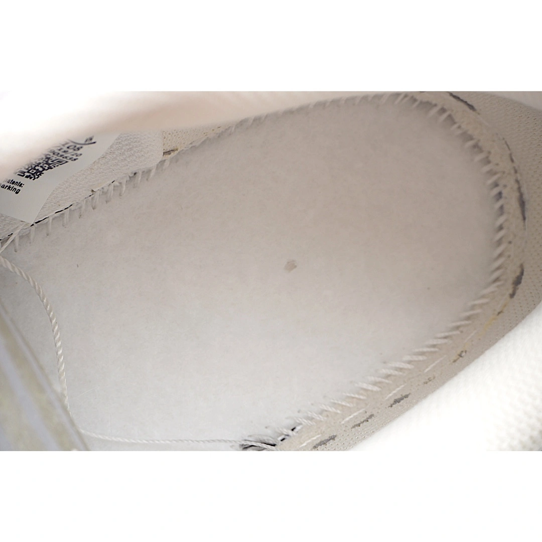 sneakers3a-- DJ0950-108 item:C-X167C27121