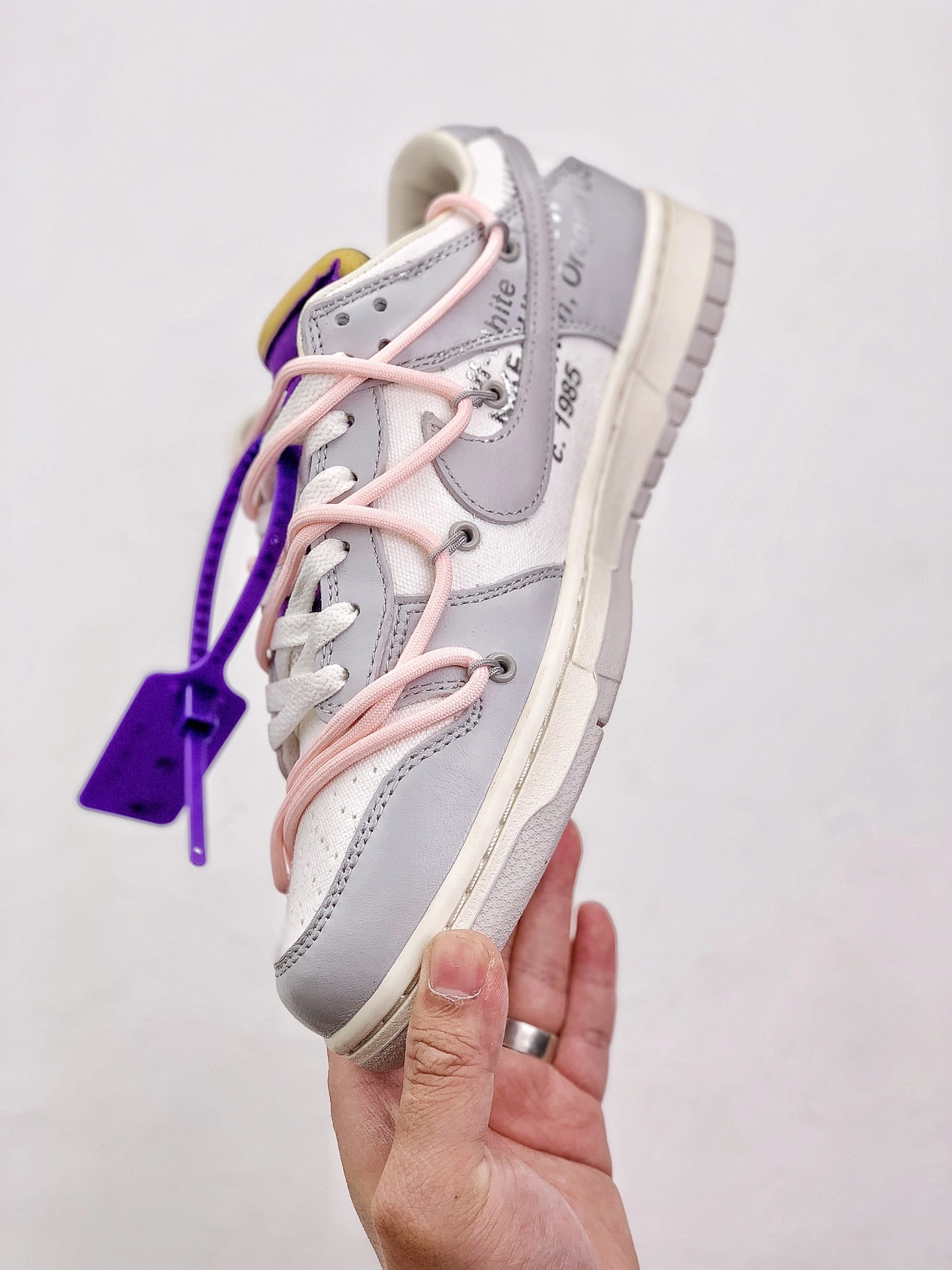 sneakers3a-- DM1602-119 item:C-X250C2720