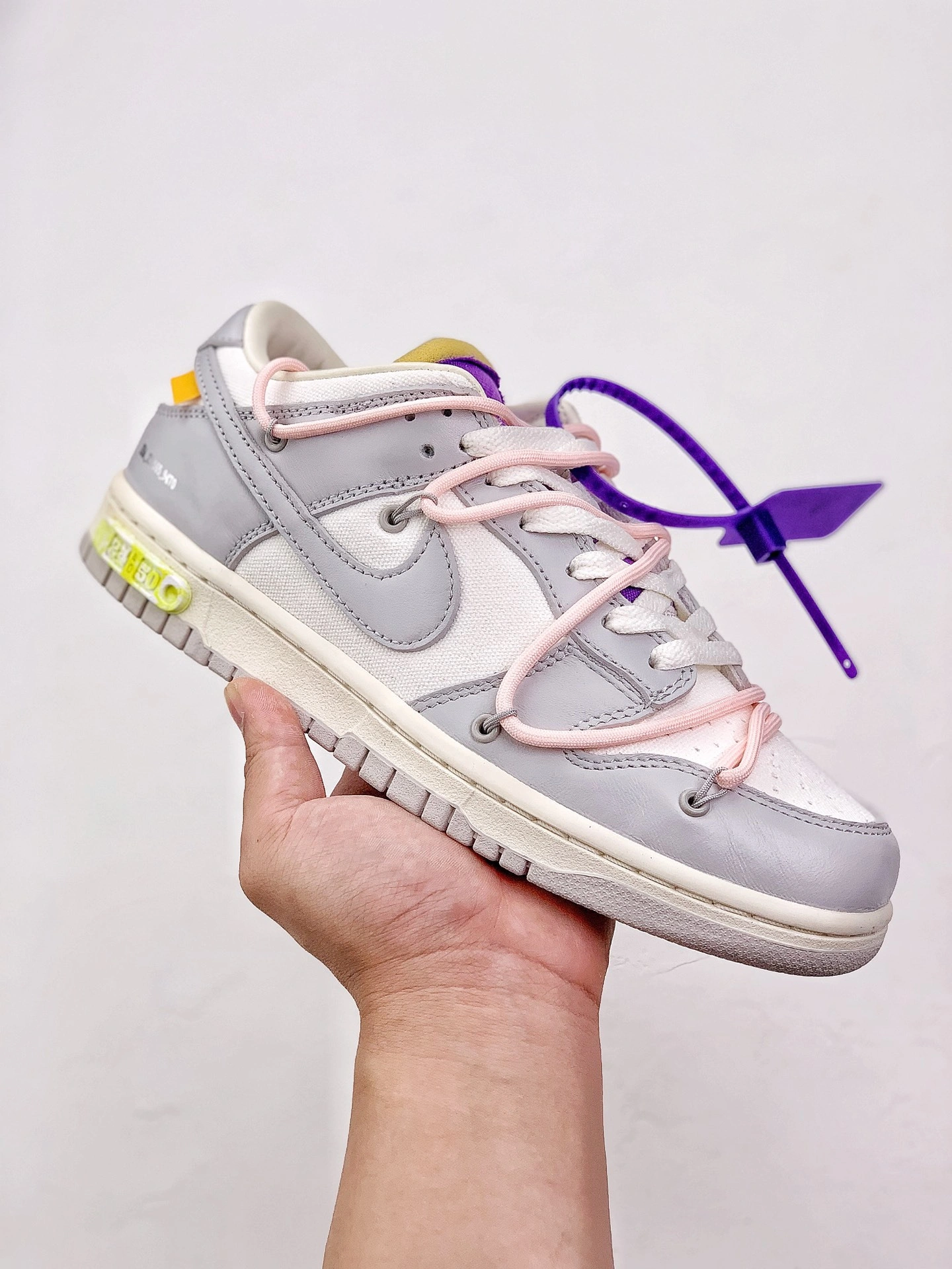 sneakers3a-- DM1602-119 item:C-X250C2720