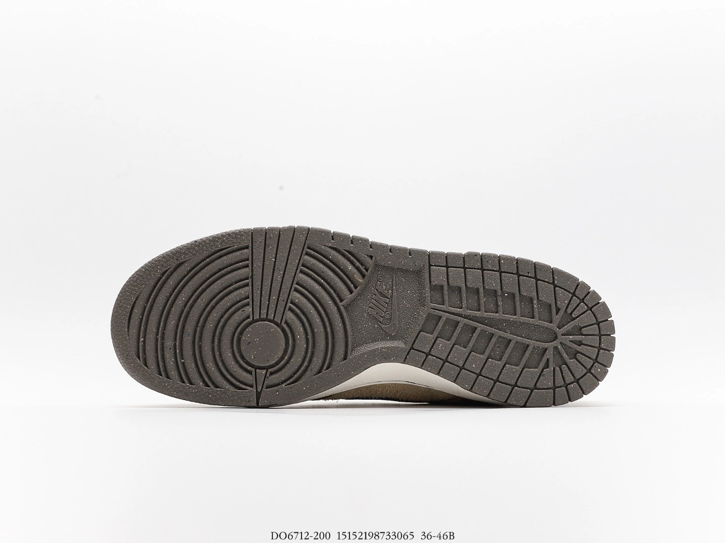 sneakers3a-- DO6712-200 item:C-X000E0435