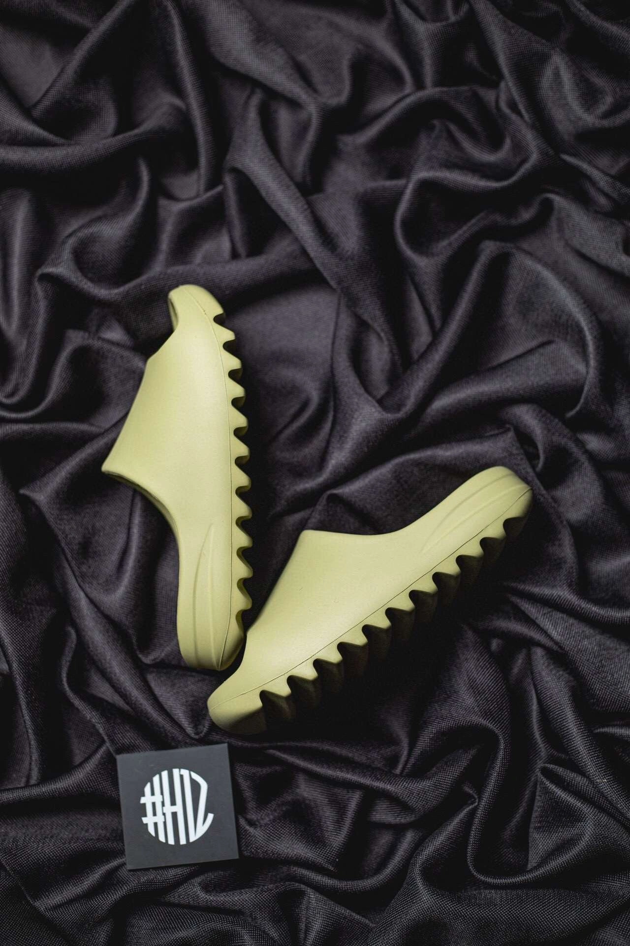 &sneakers3a-- FX0494 Color item : P319X14D2305