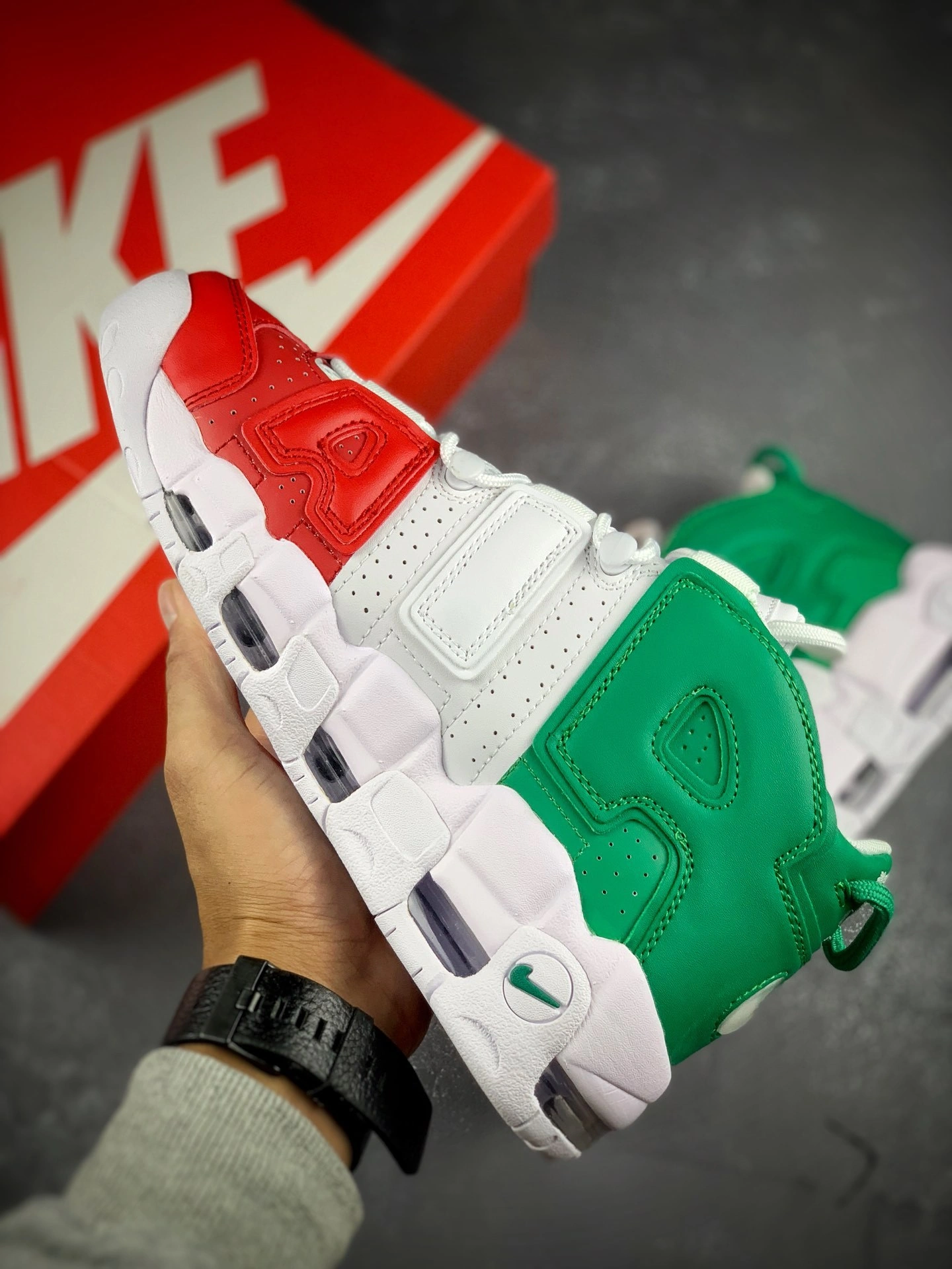 sneakers3a-- QS AV3811-600 item:C-X080D04104