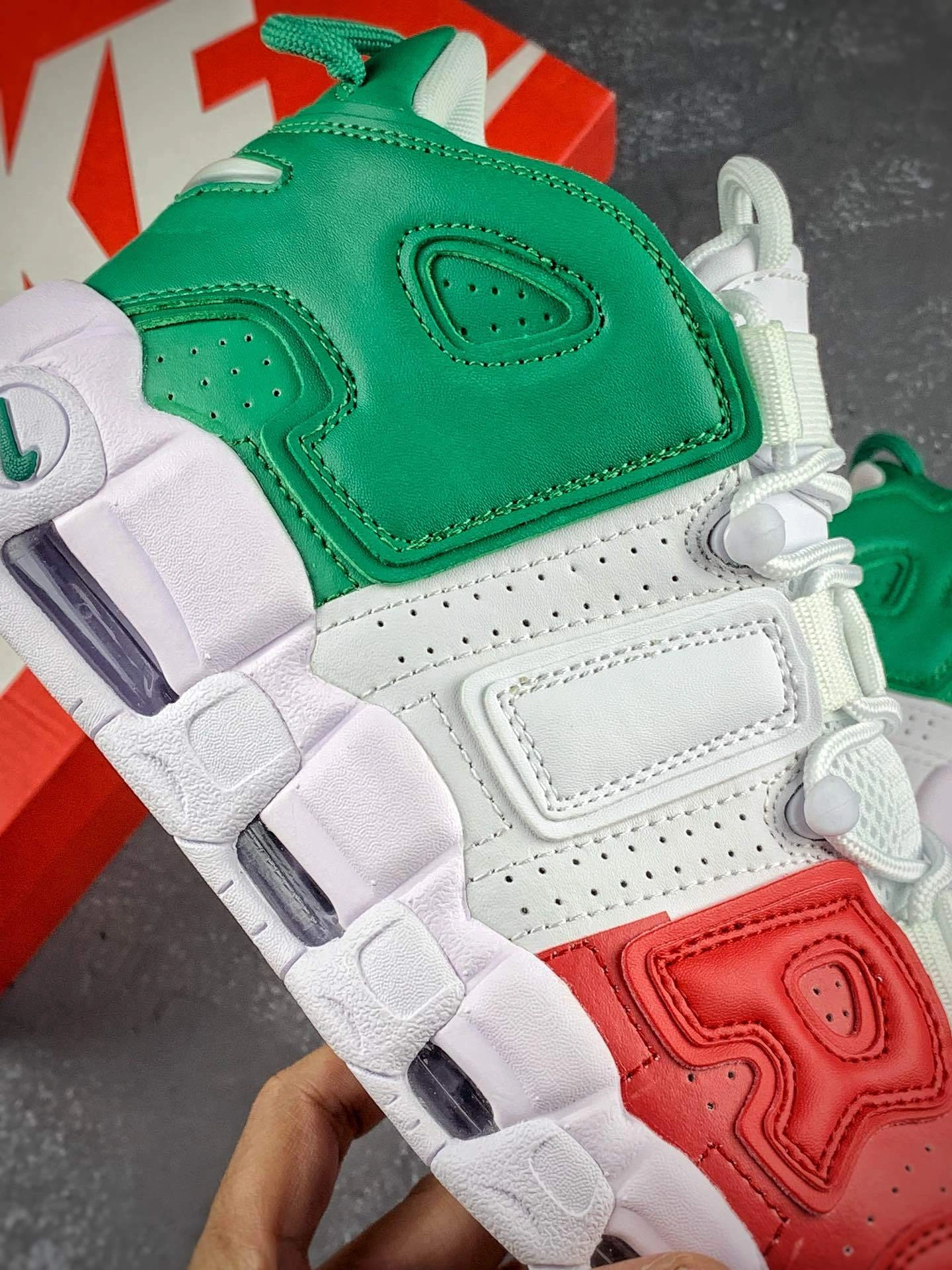 sneakers3a-- QS AV3811-600 item:C-X080D04104