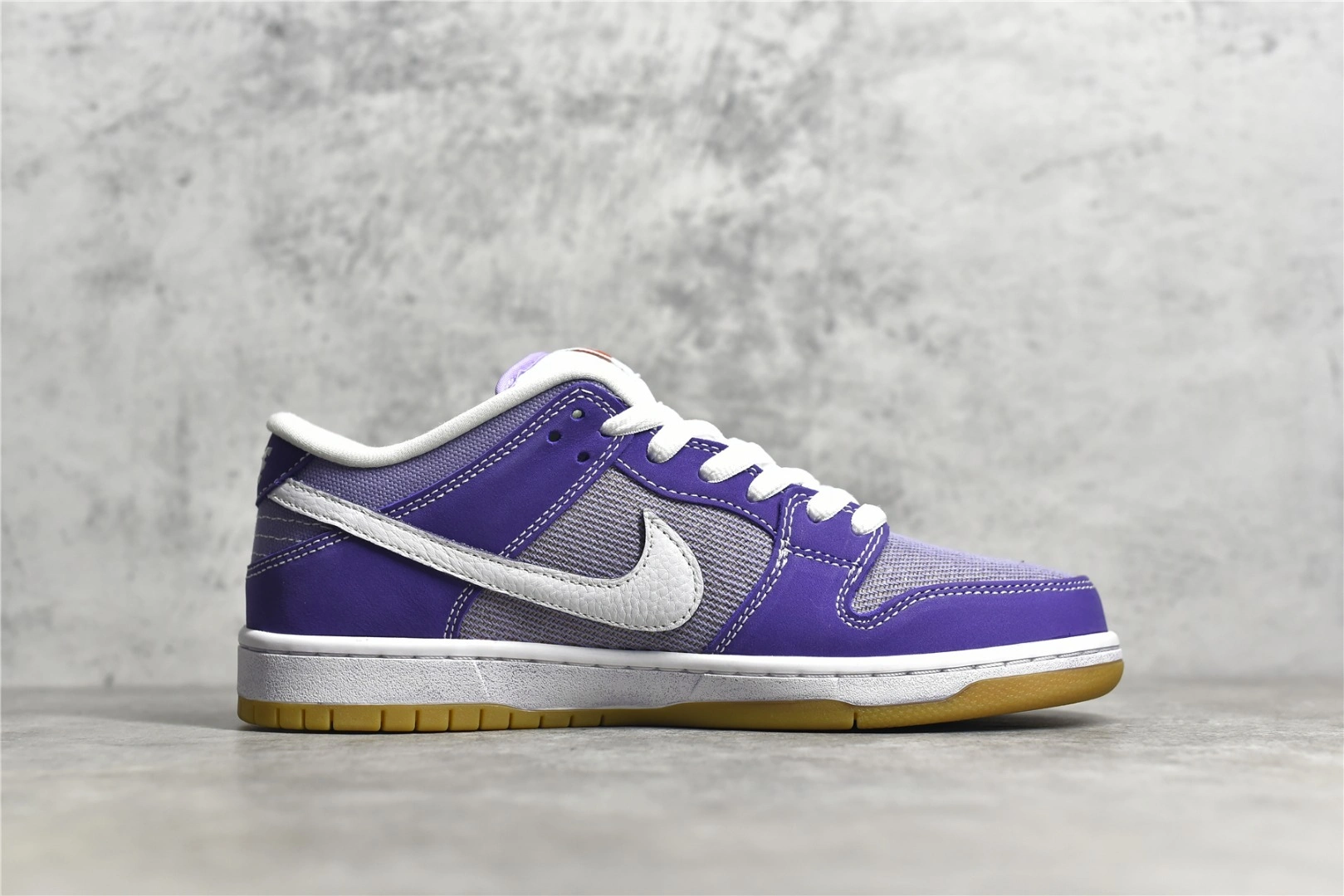 sneakers3a-- item:C-X167E3024Y