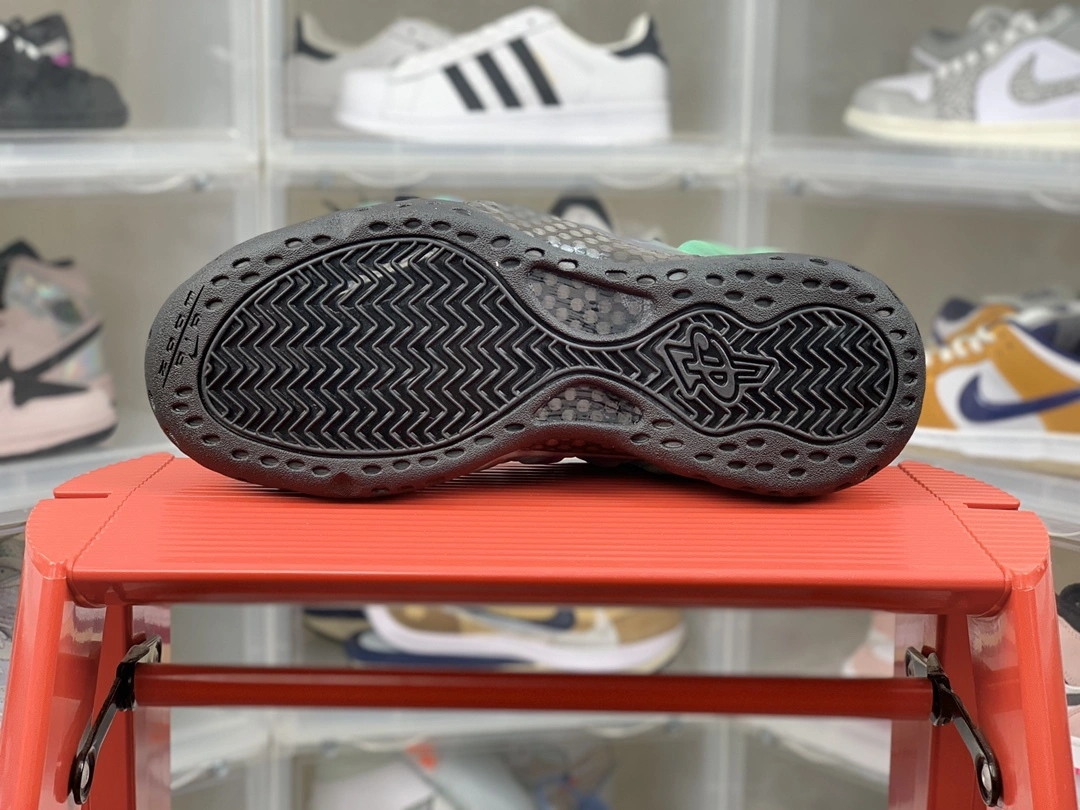 sneakers3a-- one 840559 001 item:C-X401C27114