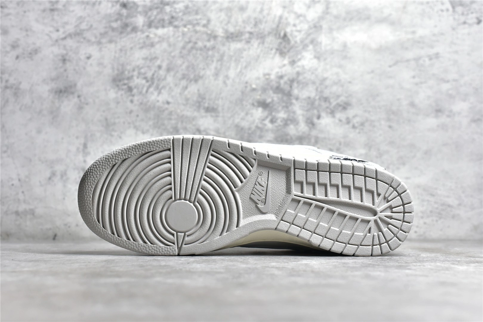 sneakers3a-- sb DM1602-123 item:C-X167C2501