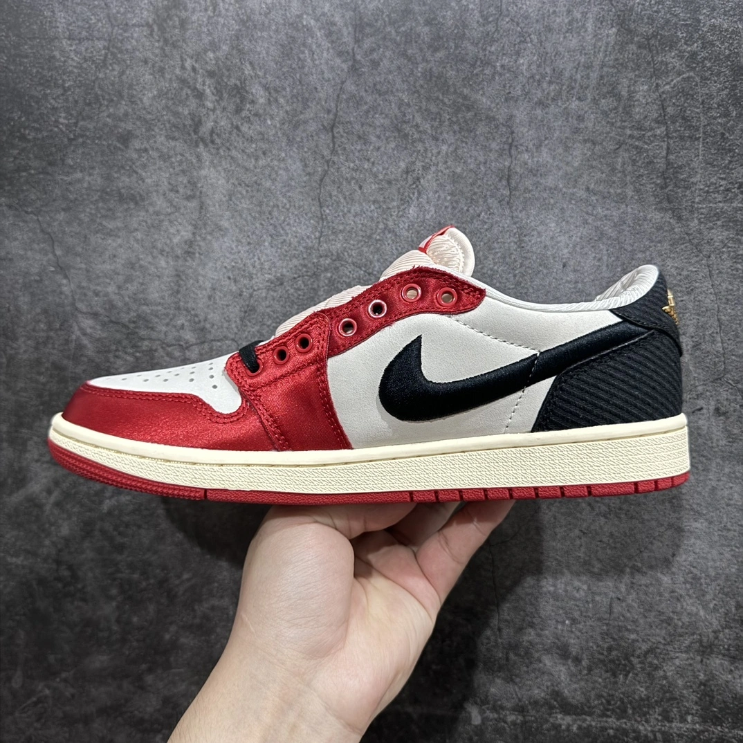 sneakers3a--1ir Jor419 FN0432-100 Trophy Room x 1 Low OG "Away" item: E-X000L2068B