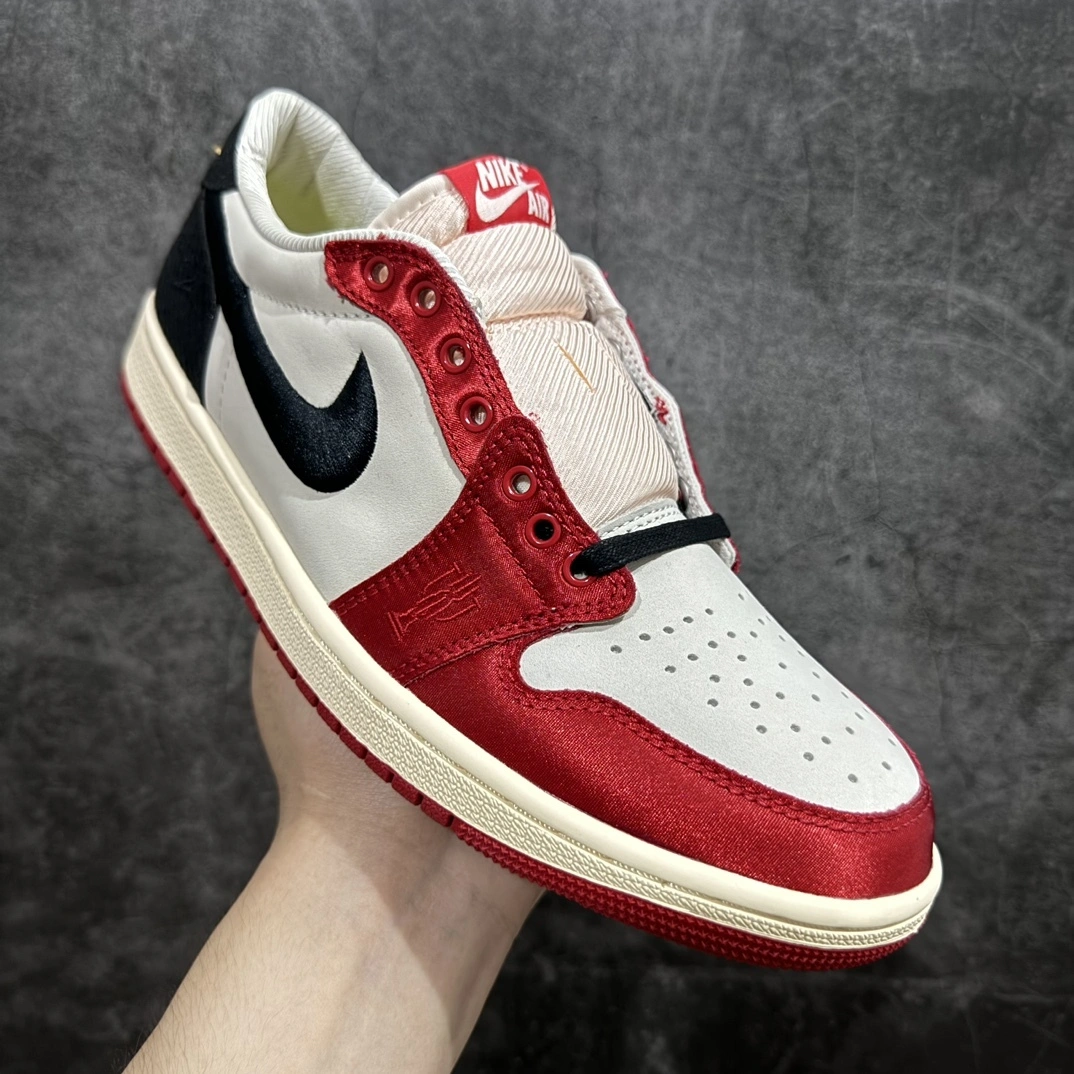 sneakers3a--1ir Jor419 FN0432-100 Trophy Room x 1 Low OG "Away" item: E-X000L2068B