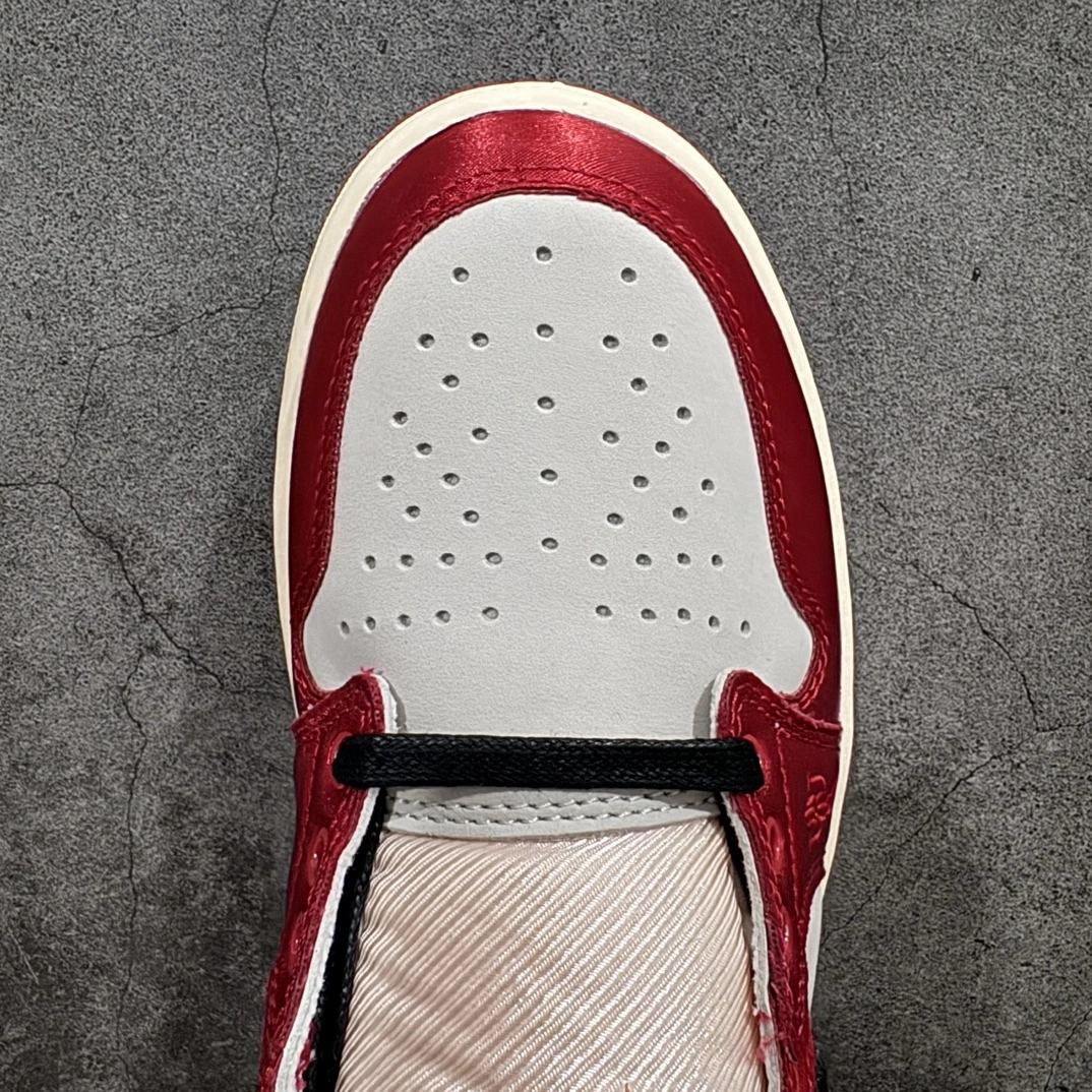 sneakers3a--1ir Jor419 FN0432-100 Trophy Room x 1 Low OG "Away" item: E-X000L2068B