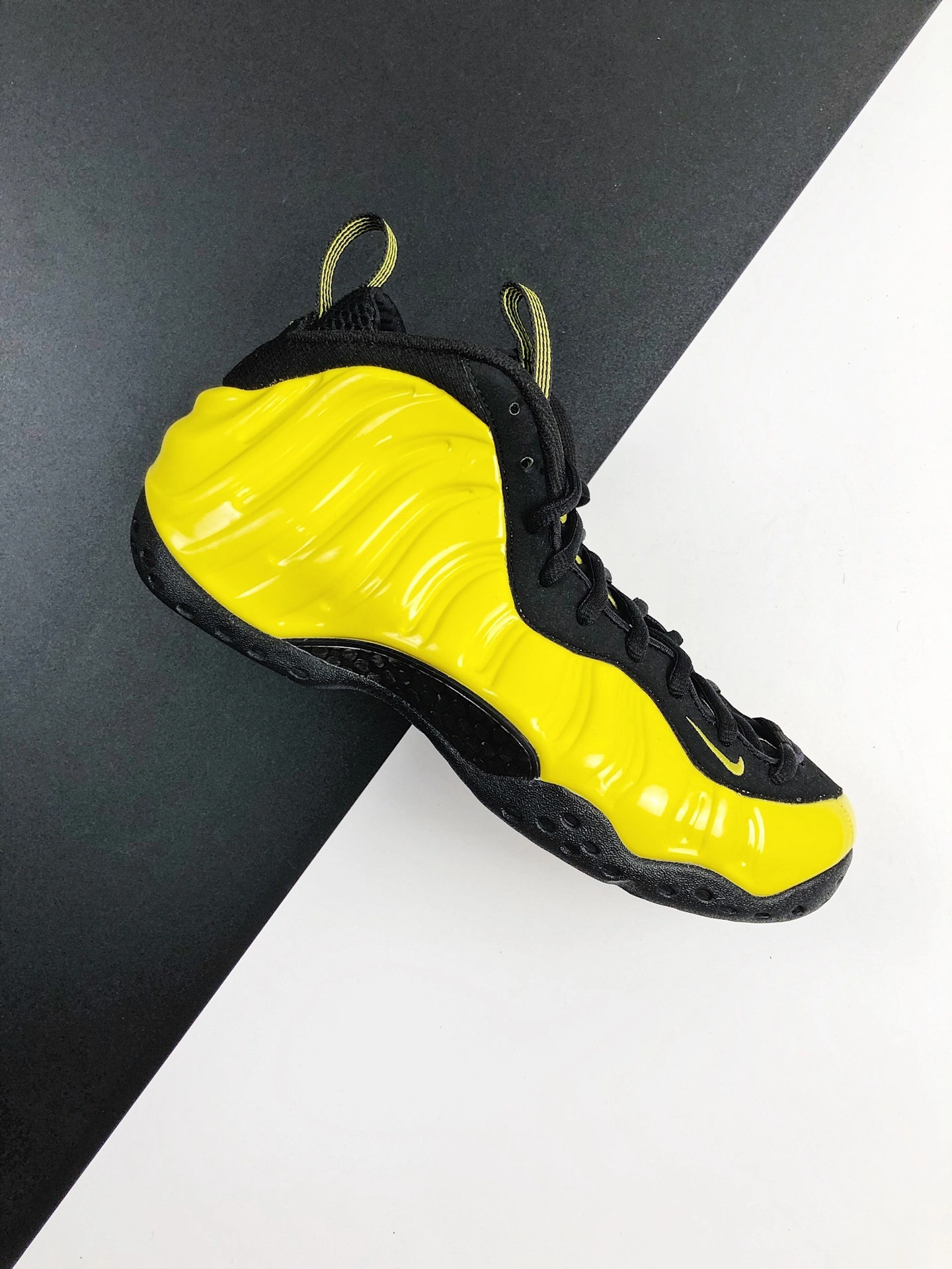 sneakers3a--314996-701 item:C-X167D04142