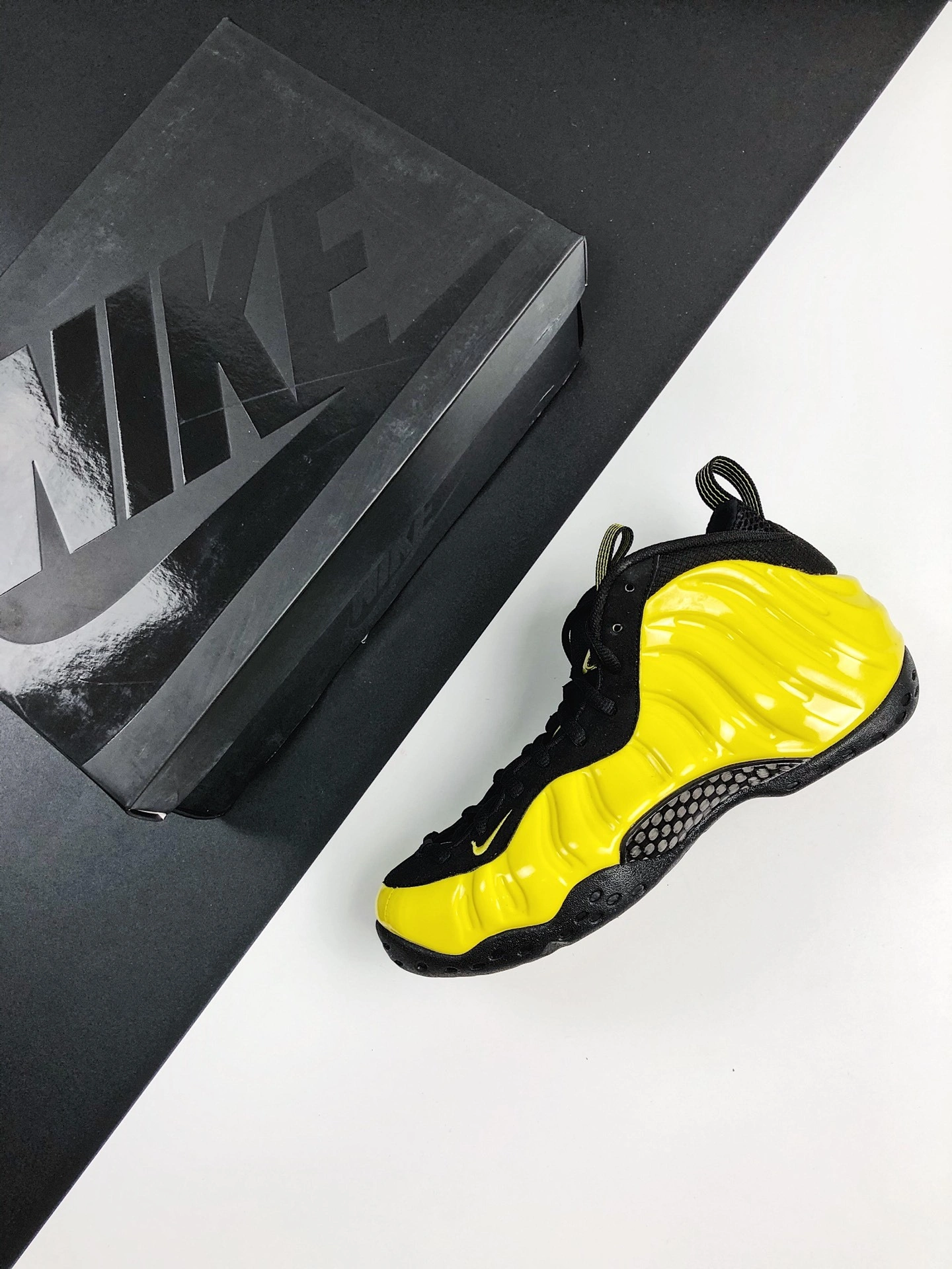sneakers3a--314996-701 item:C-X167D04142