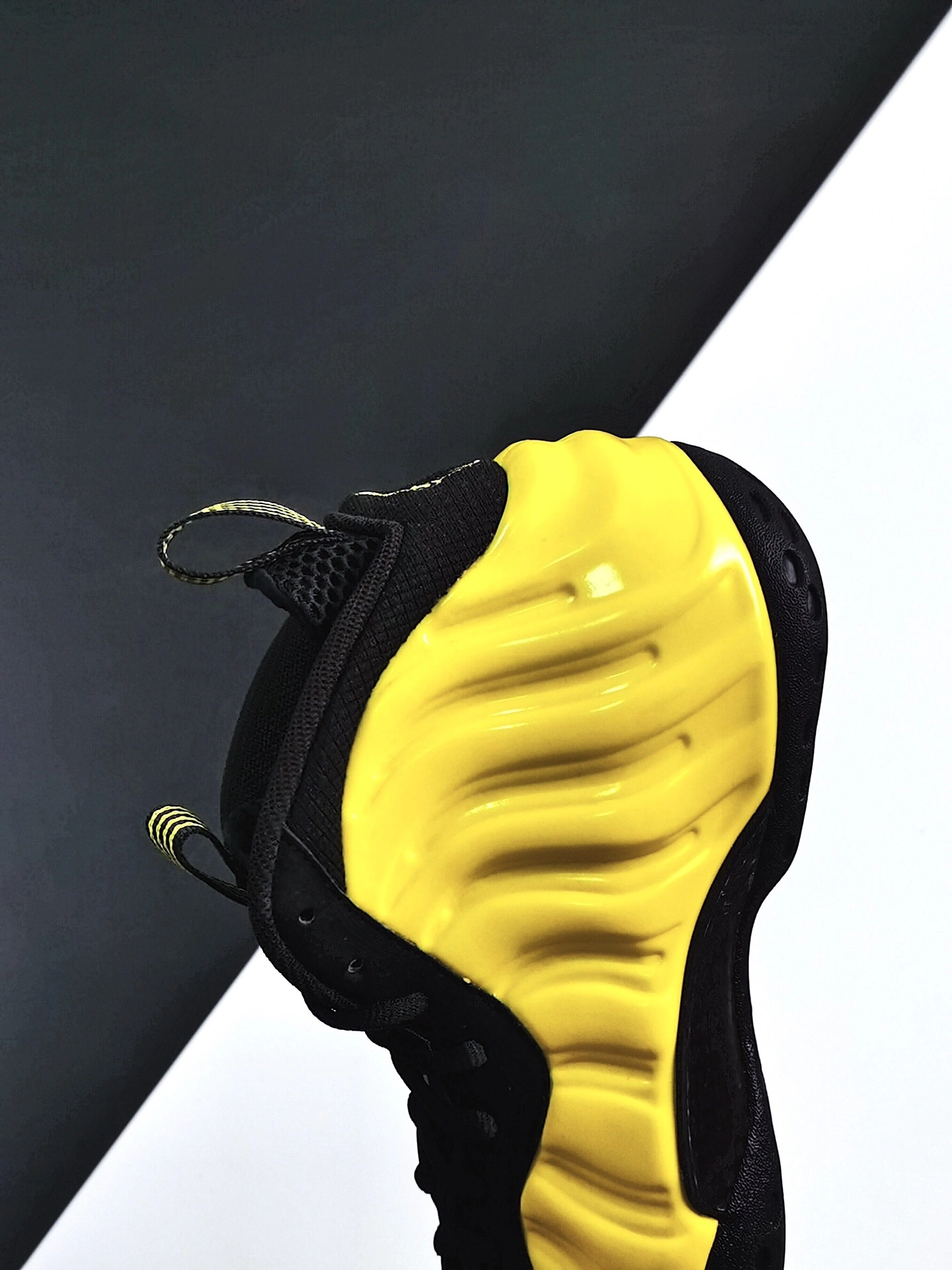 sneakers3a--314996-701 item:C-X167D04142