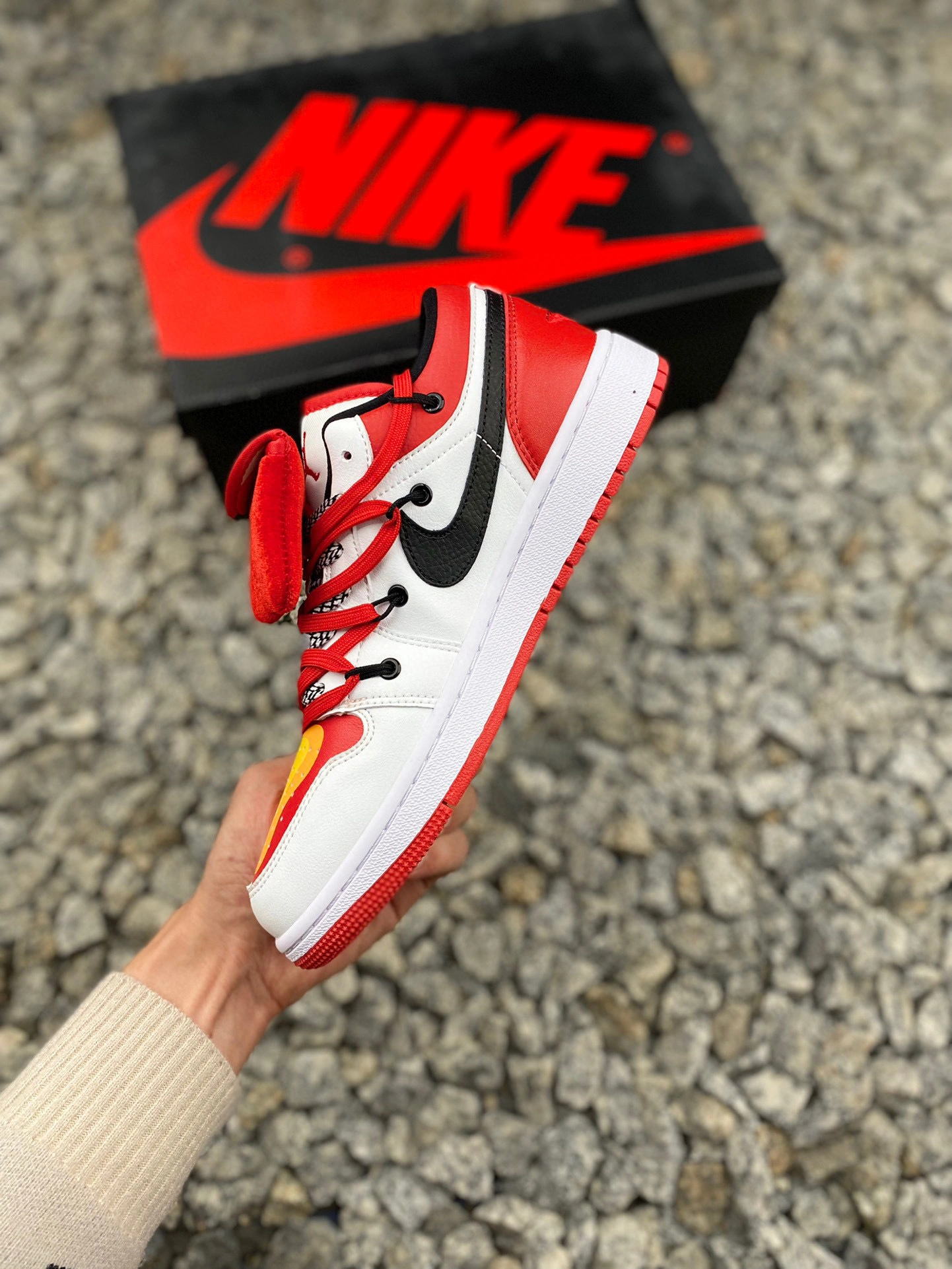 sneakers3a- 553558-118 item : B-X001C2110O