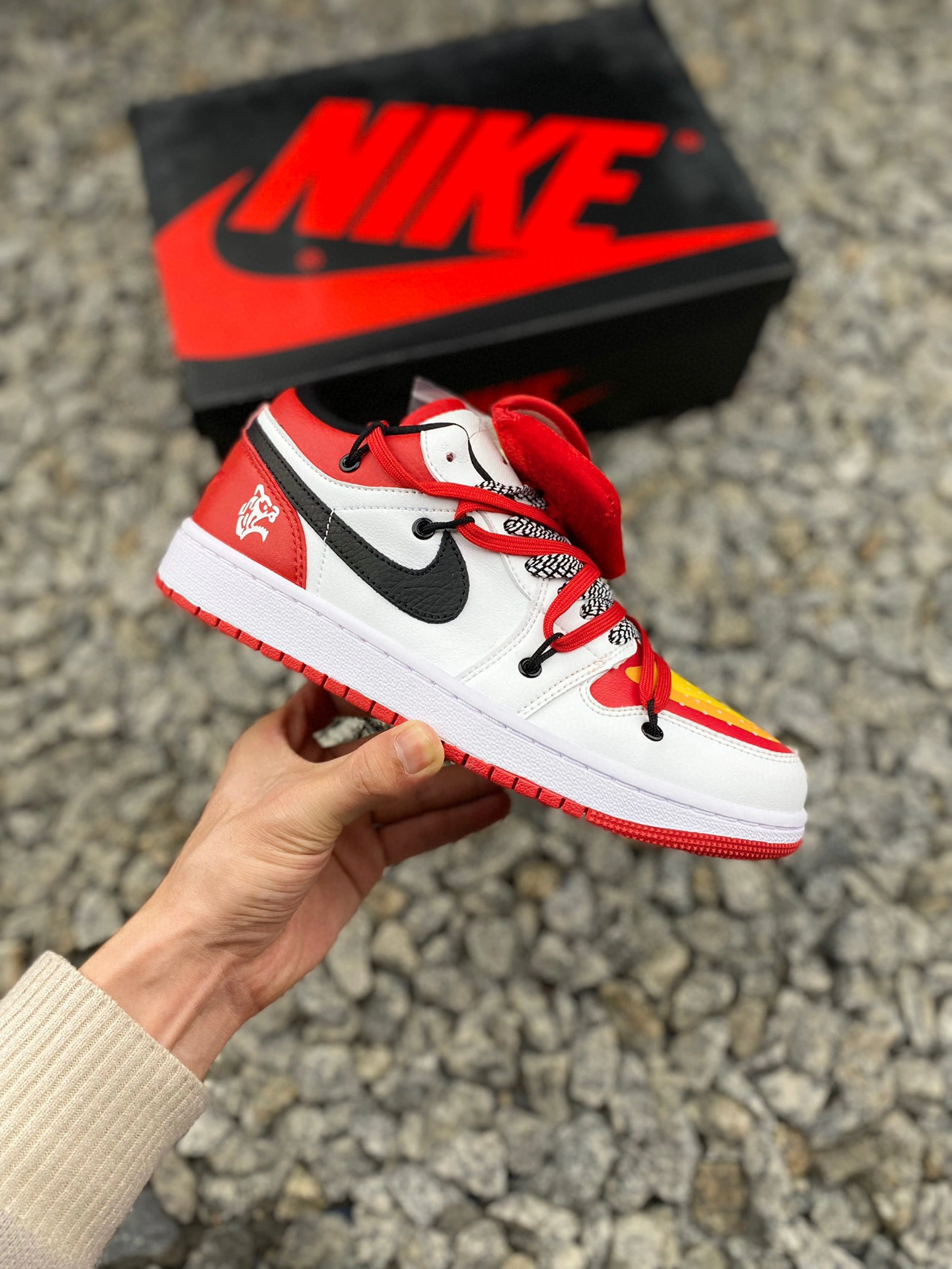sneakers3a- 553558-118 item : B-X001C2110O