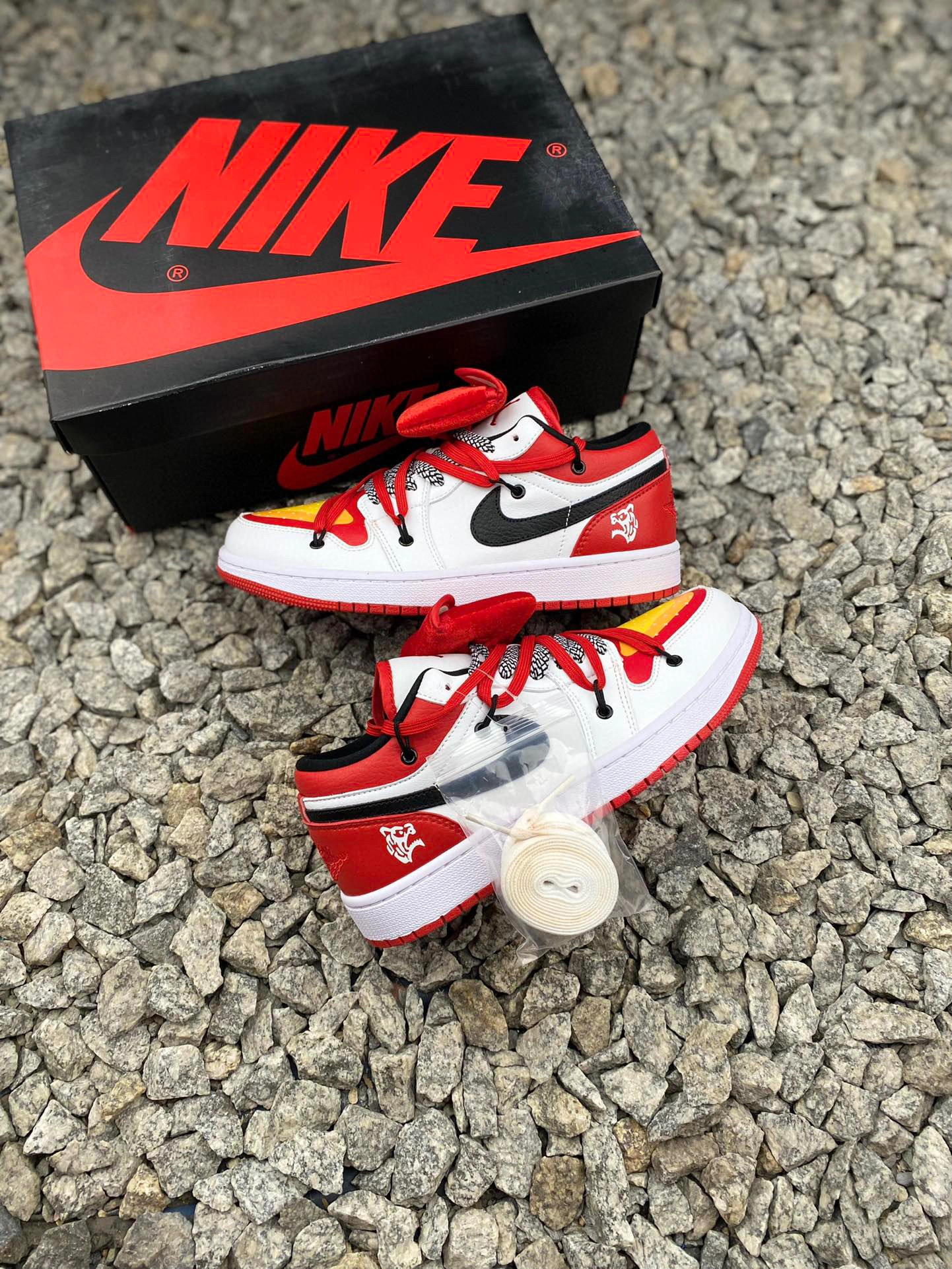 sneakers3a- 553558-118 item : B-X001C2110O