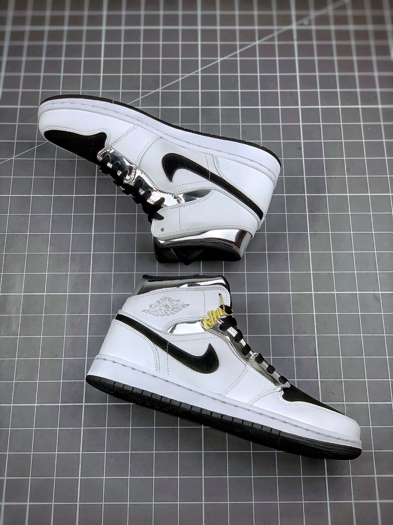 sneakers3a- 554724-121 item : B-X030C0404O