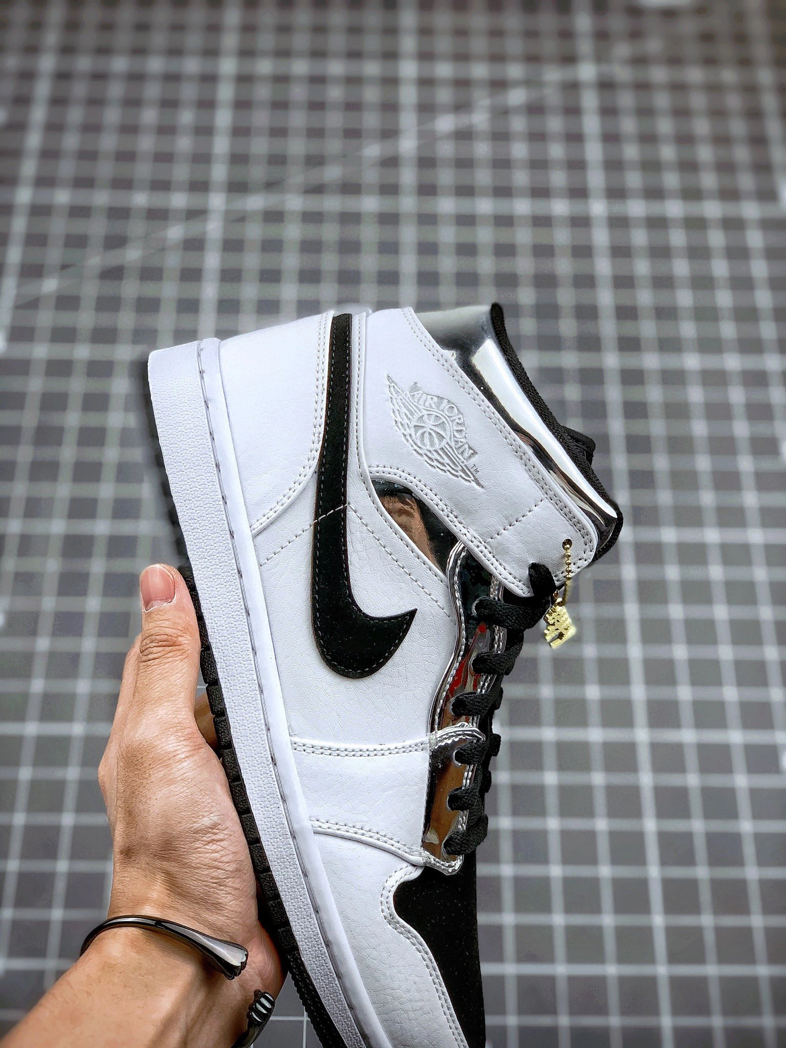 sneakers3a- 554724-121 item : B-X030C0404O