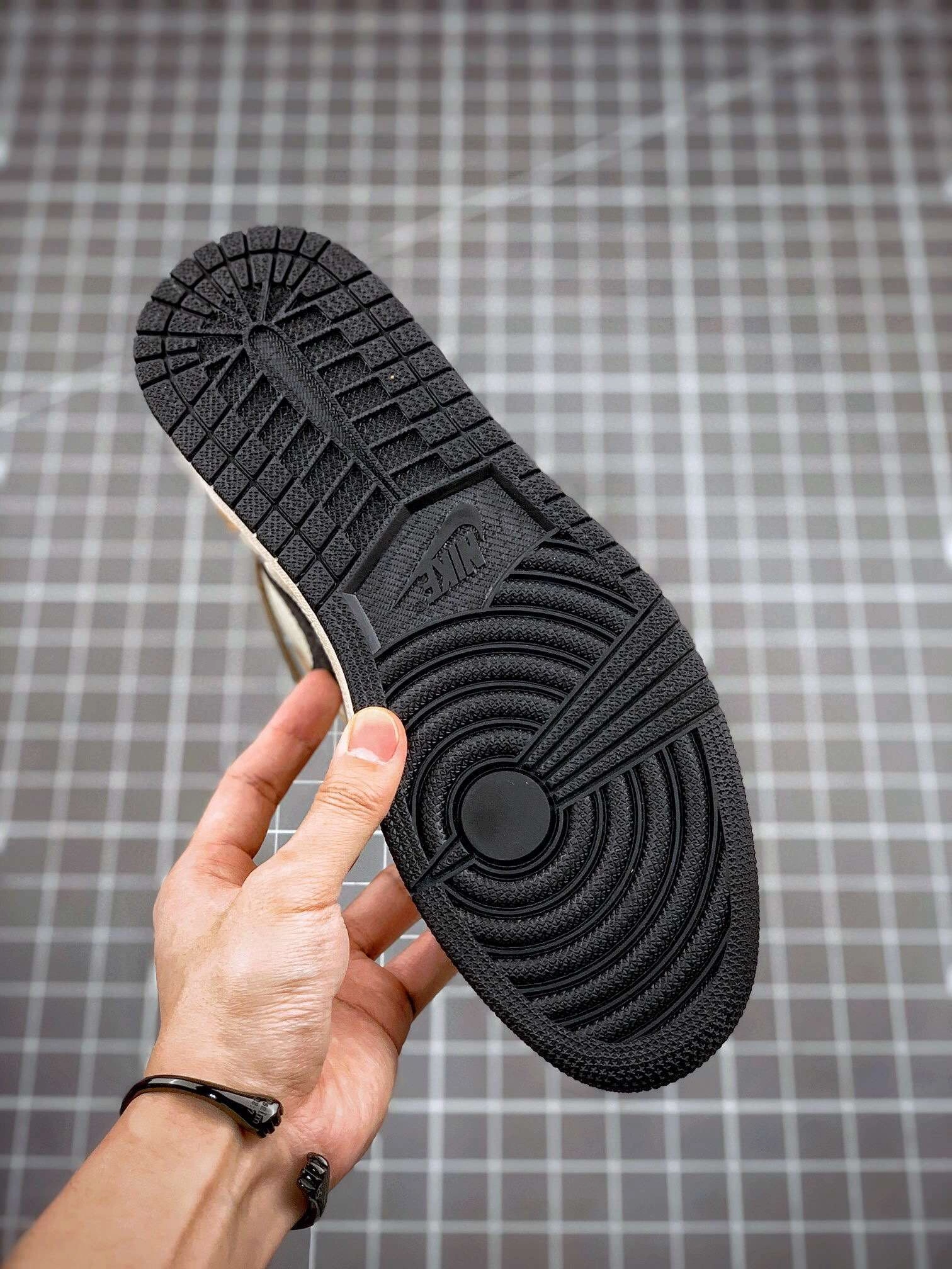 &sneakers3a--555088-700 item : P167X35D2610