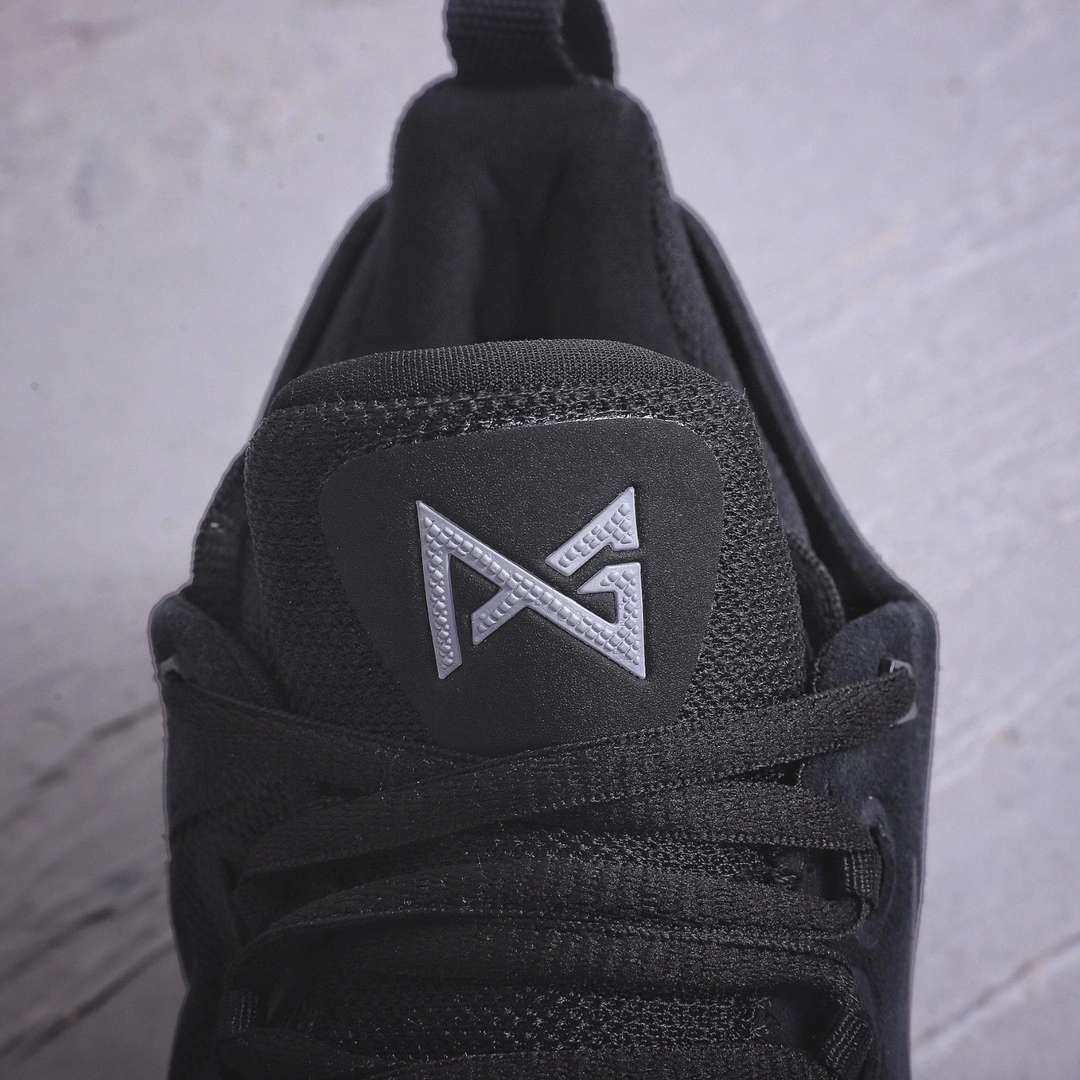 sneakers3a--878628 001 item:C-X080D1507