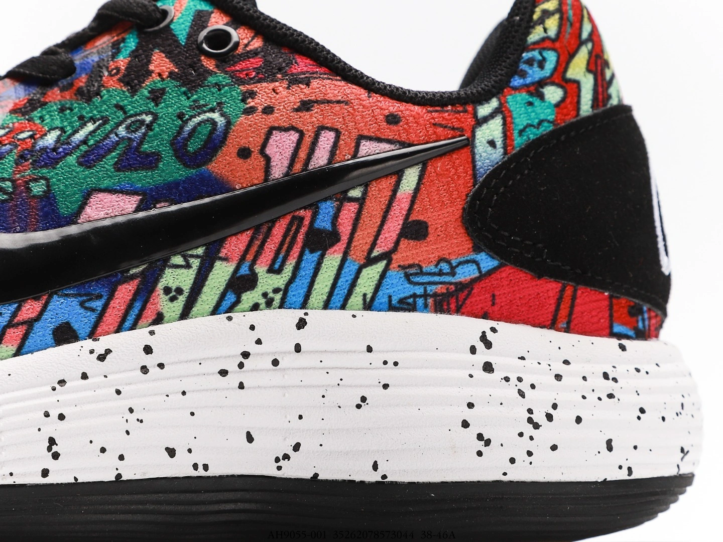 sneakers3a- AH9055-001 item:C-X000C27147