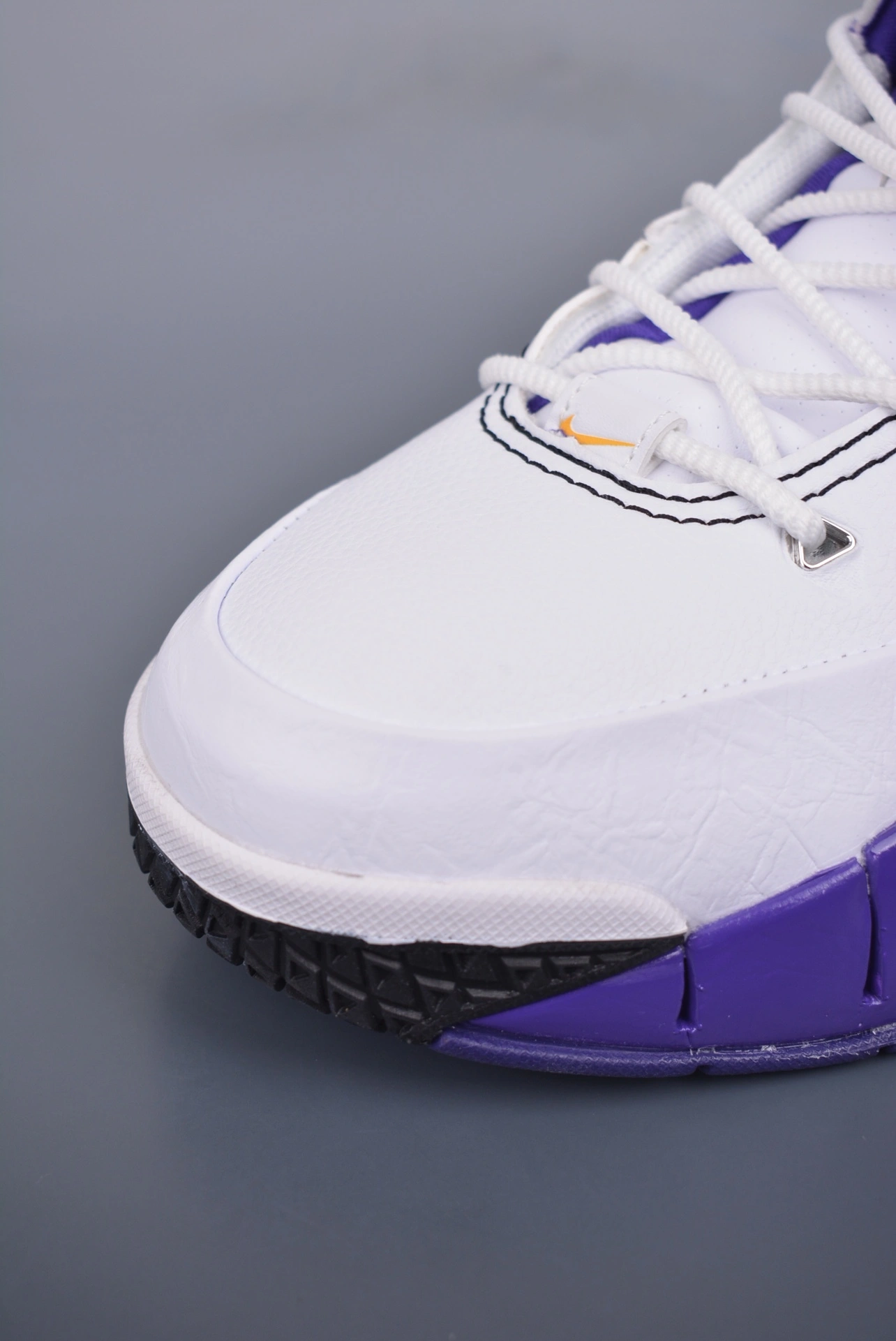 sneakers3a--AQ2728 105XC item:C-X000E0451