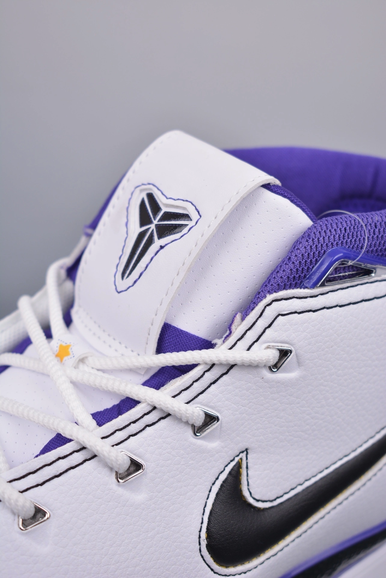 sneakers3a--AQ2728 105XC item:C-X000E0451