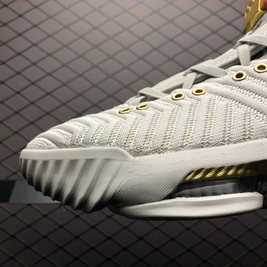 sneakers3a--BQ6583-100 item:C-X080C2730