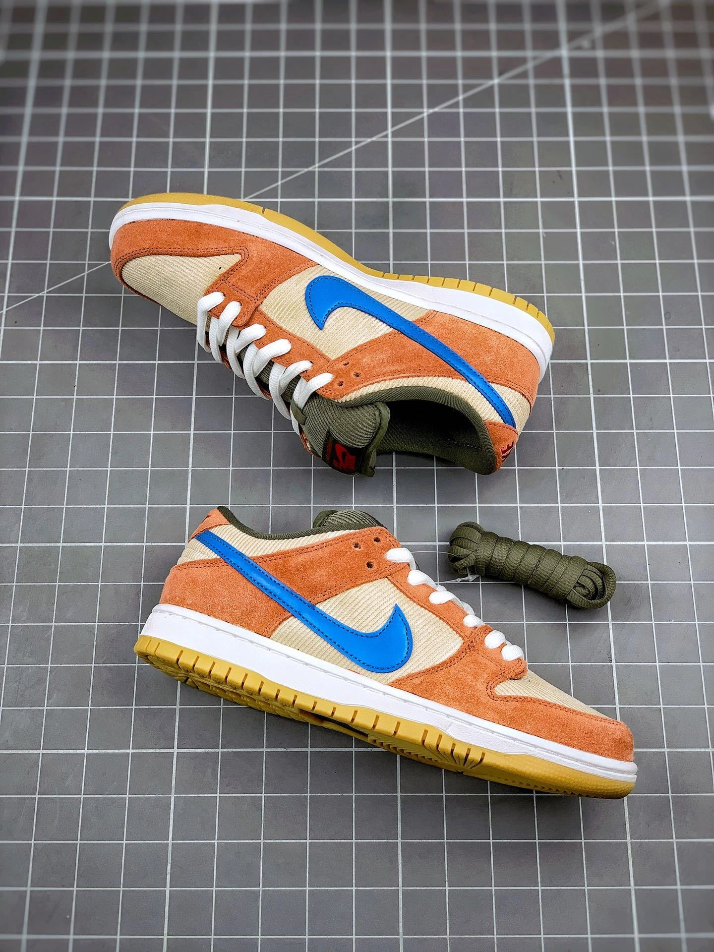 sneakers3a--BQ6817-201 item:C-X167E0448