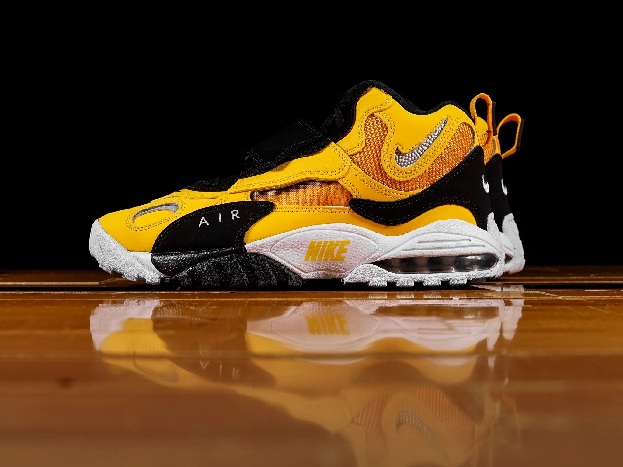 sneakers3a- BV1165-700 item:C-X067D04129