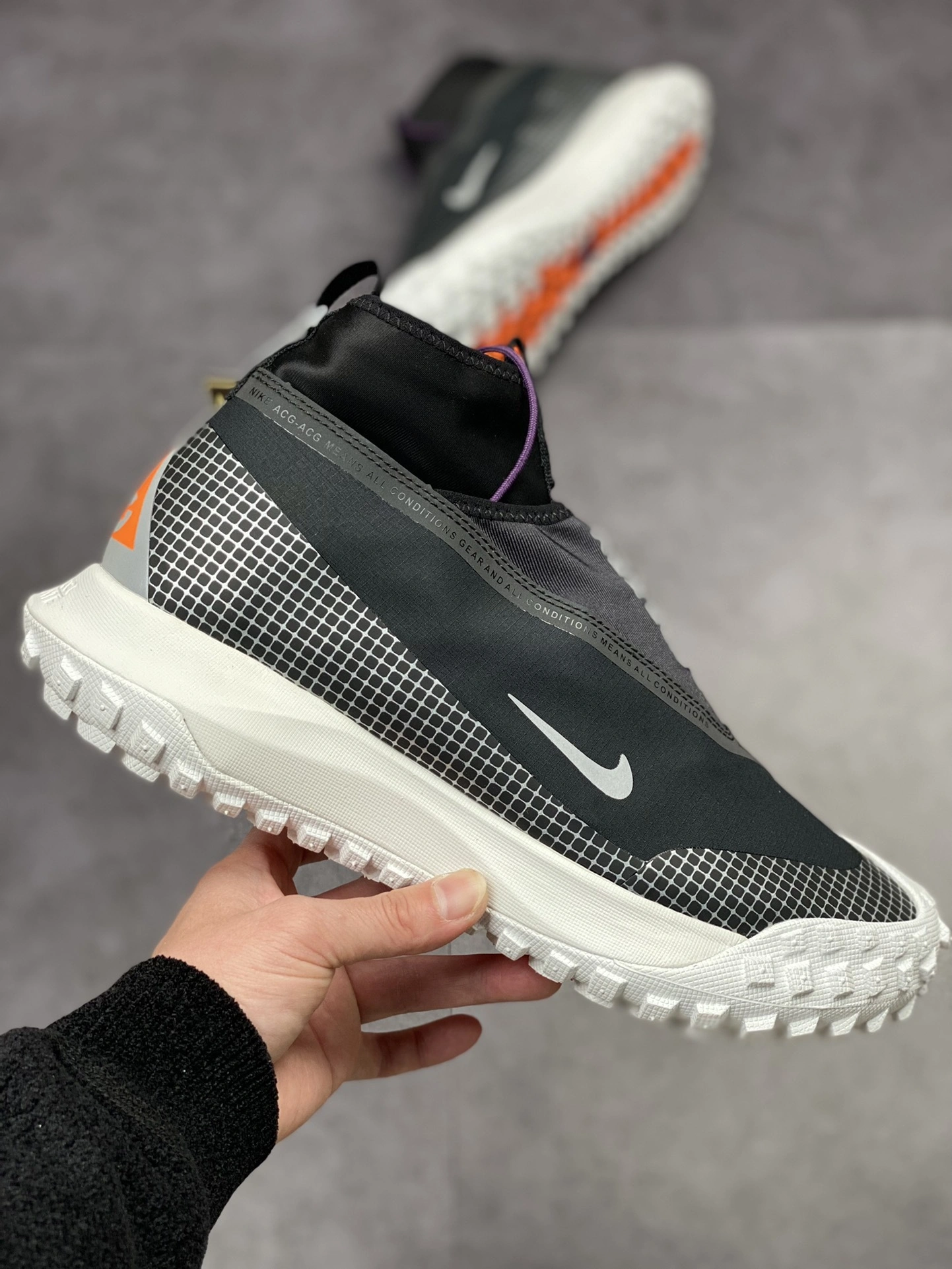 sneakers3a- CT2904-001 item:C-X000D04151