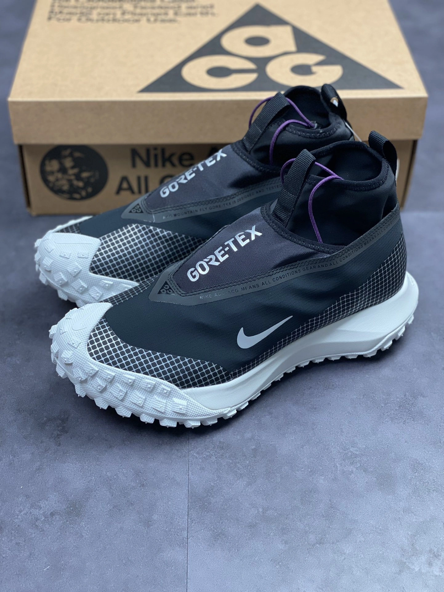 sneakers3a- CT2904-001 item:C-X000D04151