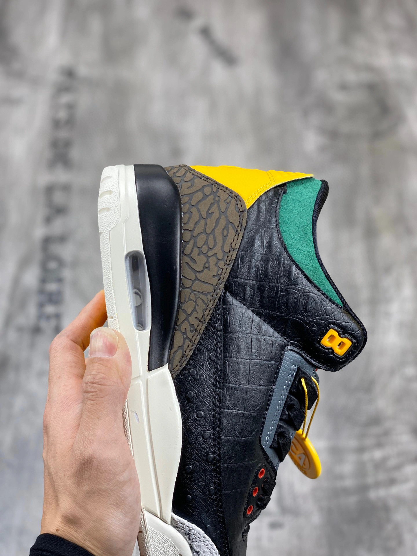sneakers3a- CV3583-003 item : B-X028C0405O