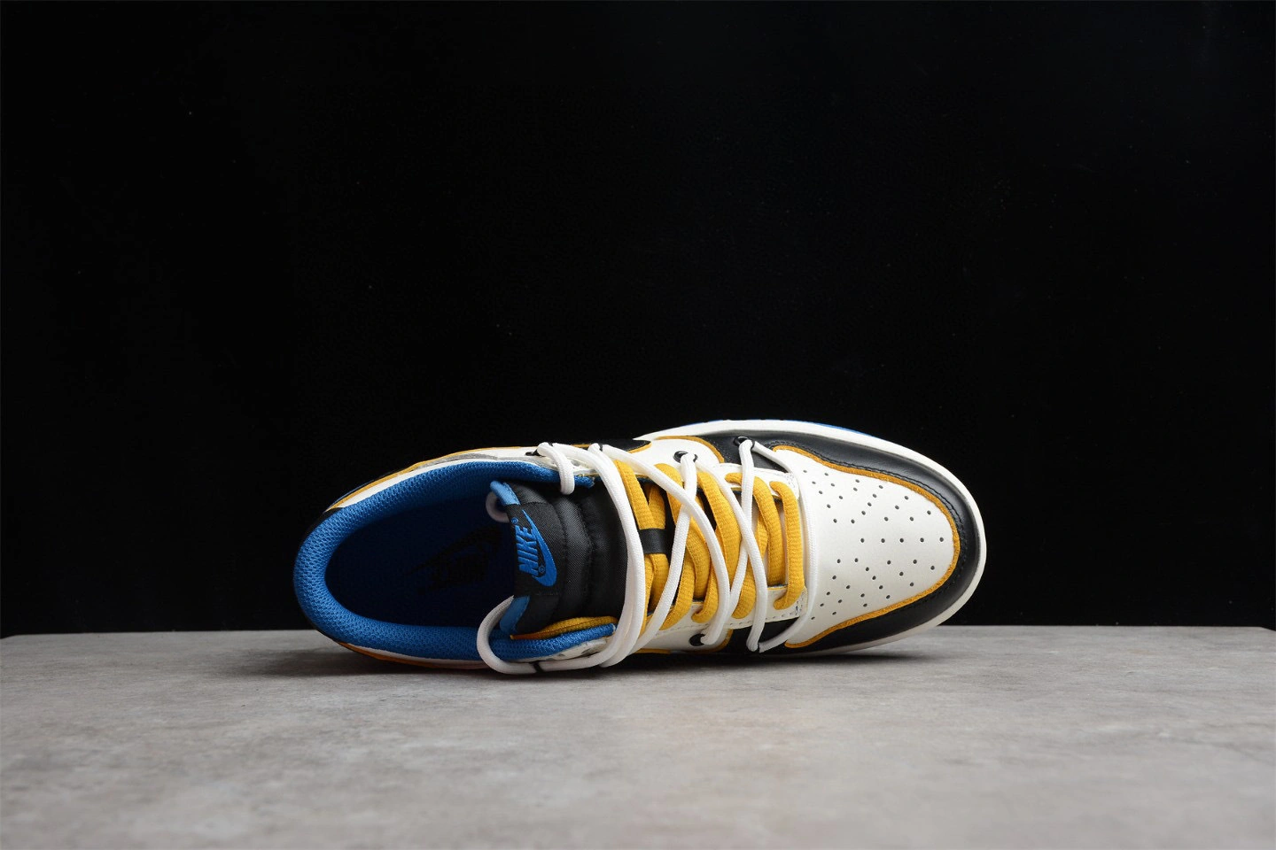 sneakers3a- CW1590-001 item : B-X035C0410O
